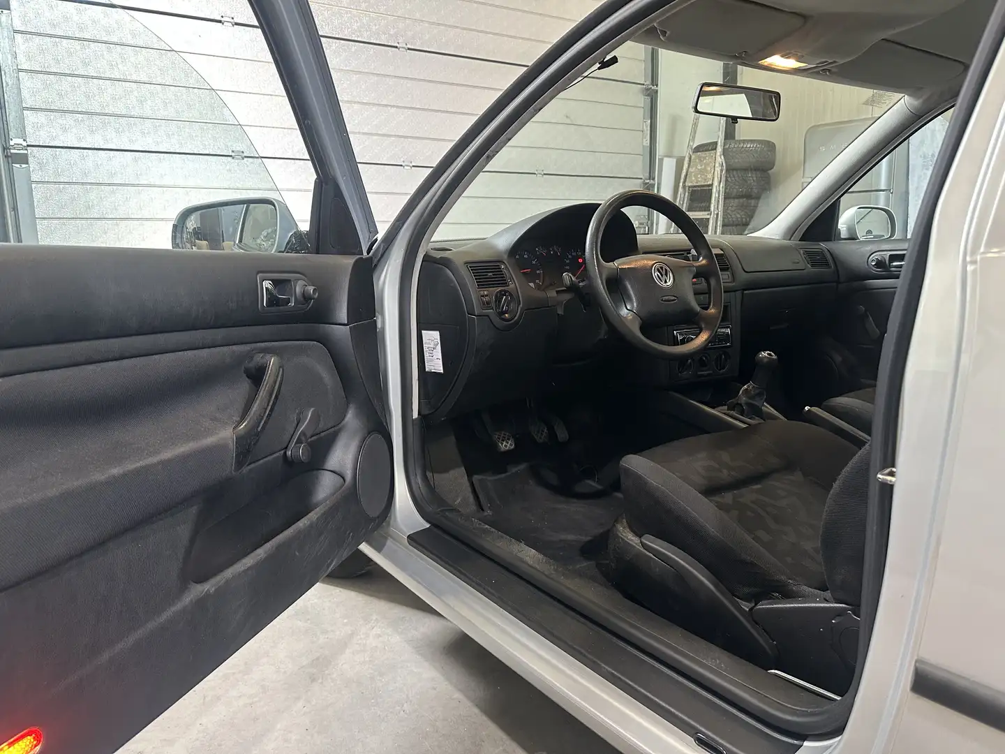 Volkswagen Golf 1.4-16V Gris - 1