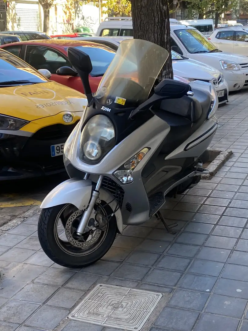 SYM GTS 250 - 1