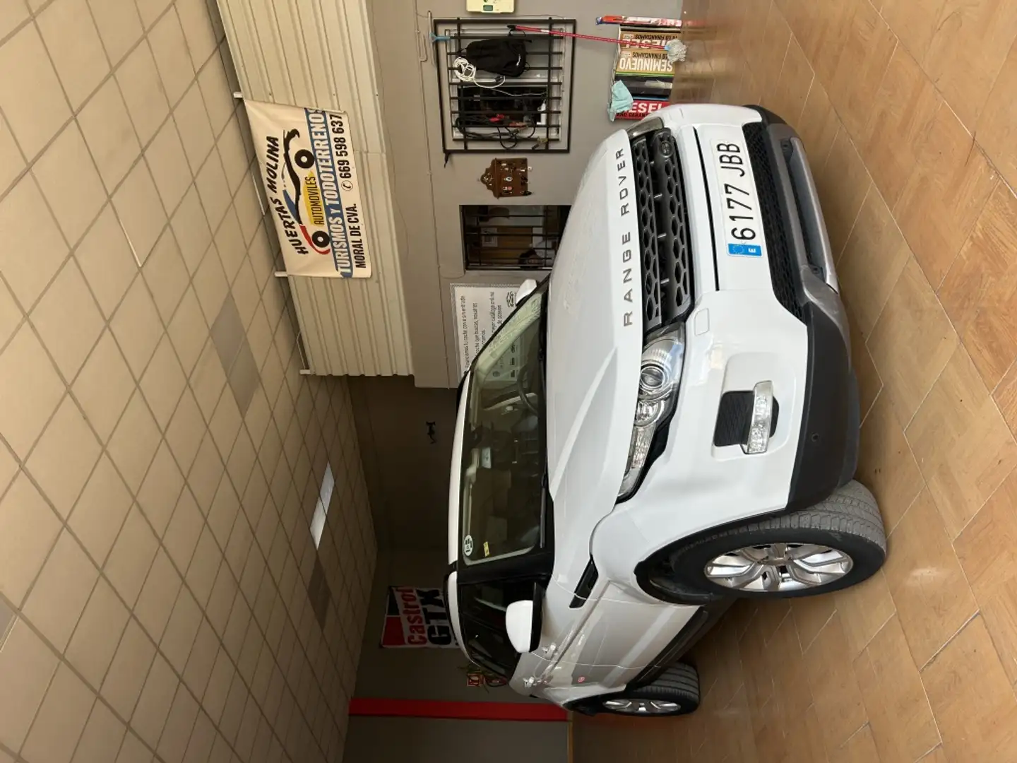 Land Rover Range Rover Evoque 2.2L eD4 Pure 4x2 Blanco - 2