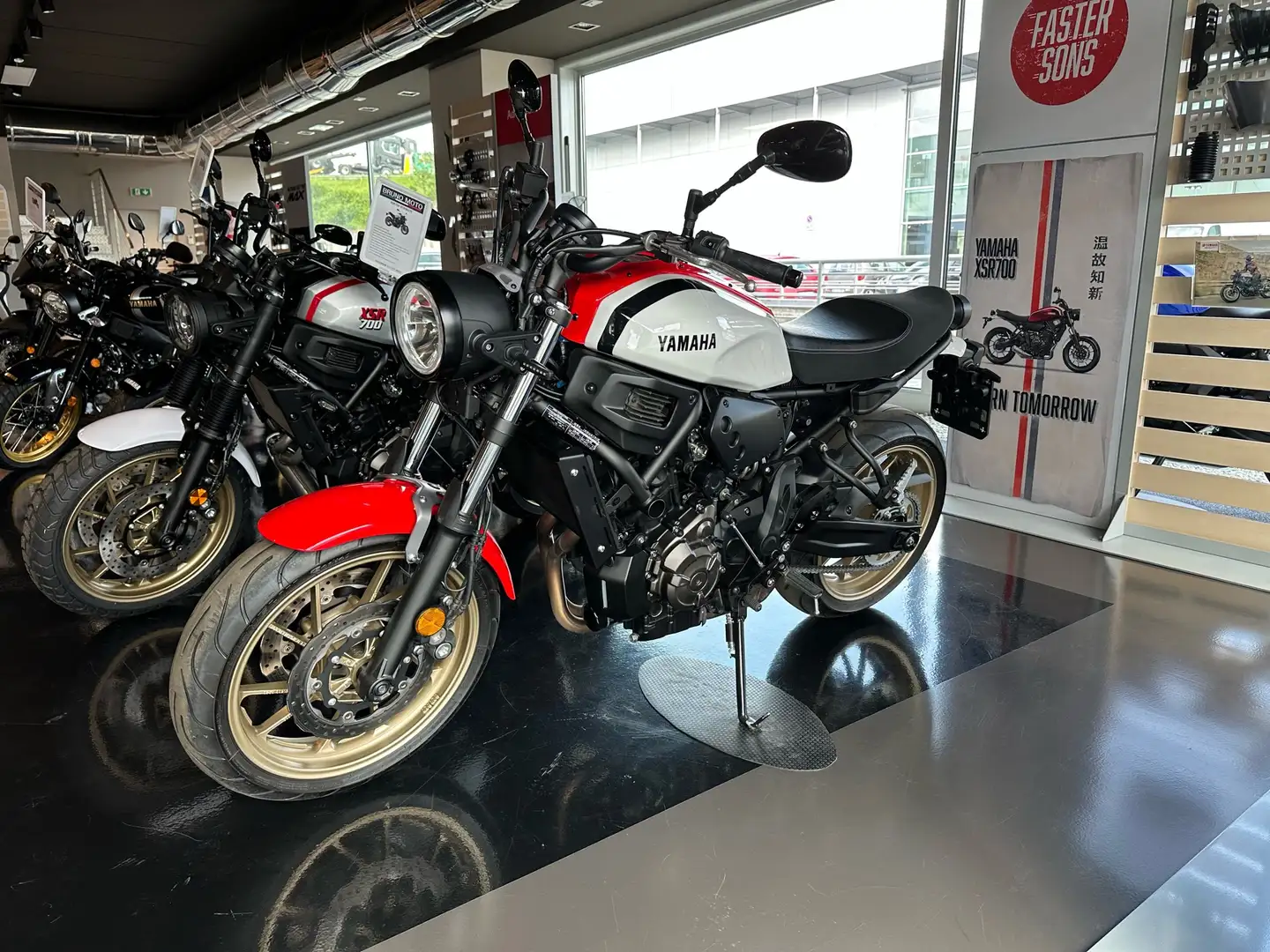 Yamaha XSR 700 abs - 1