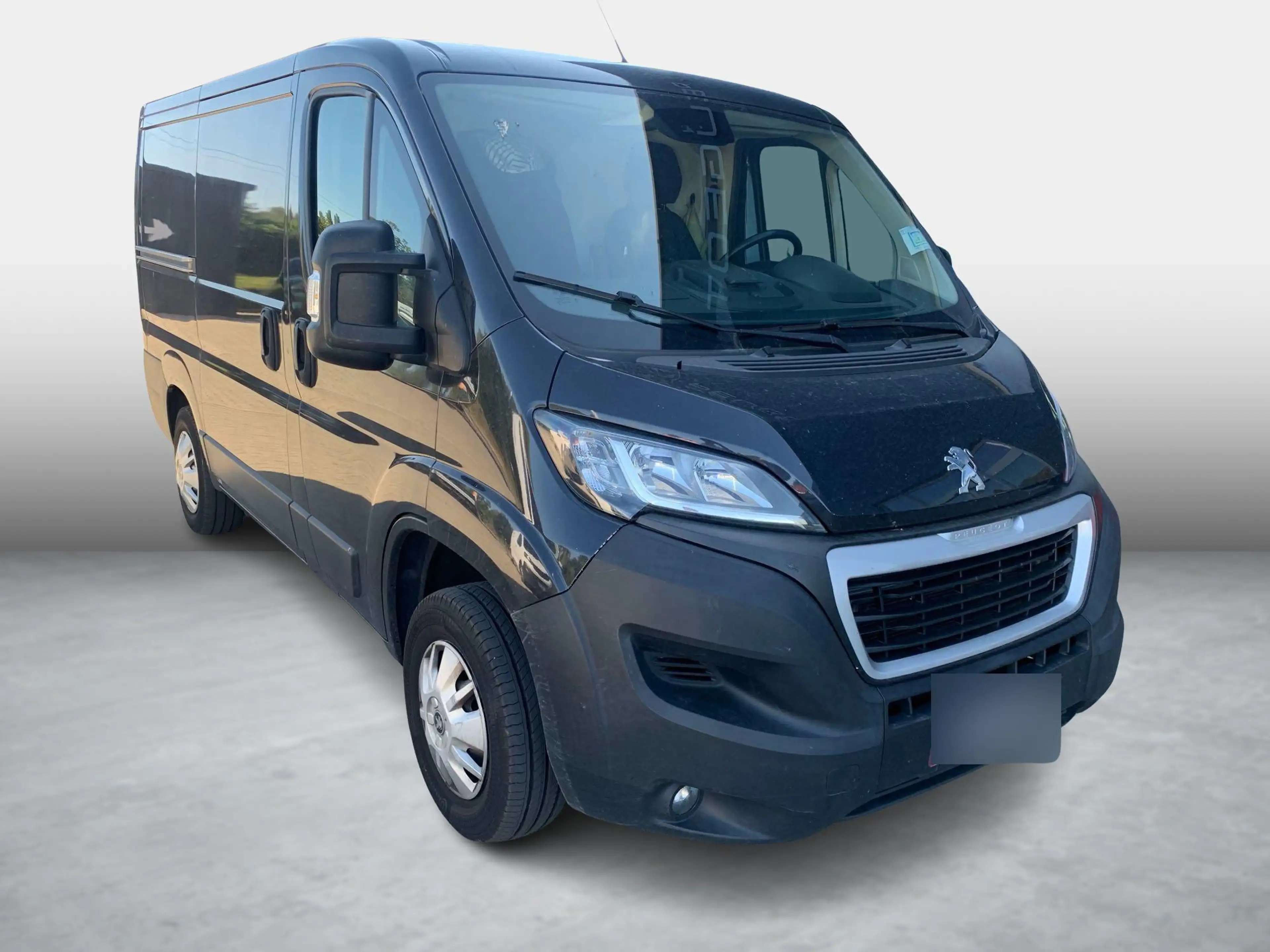 Peugeot Boxer 2.2 BlueHDi S&S 140 Premium 335 L2H1 — photo 2