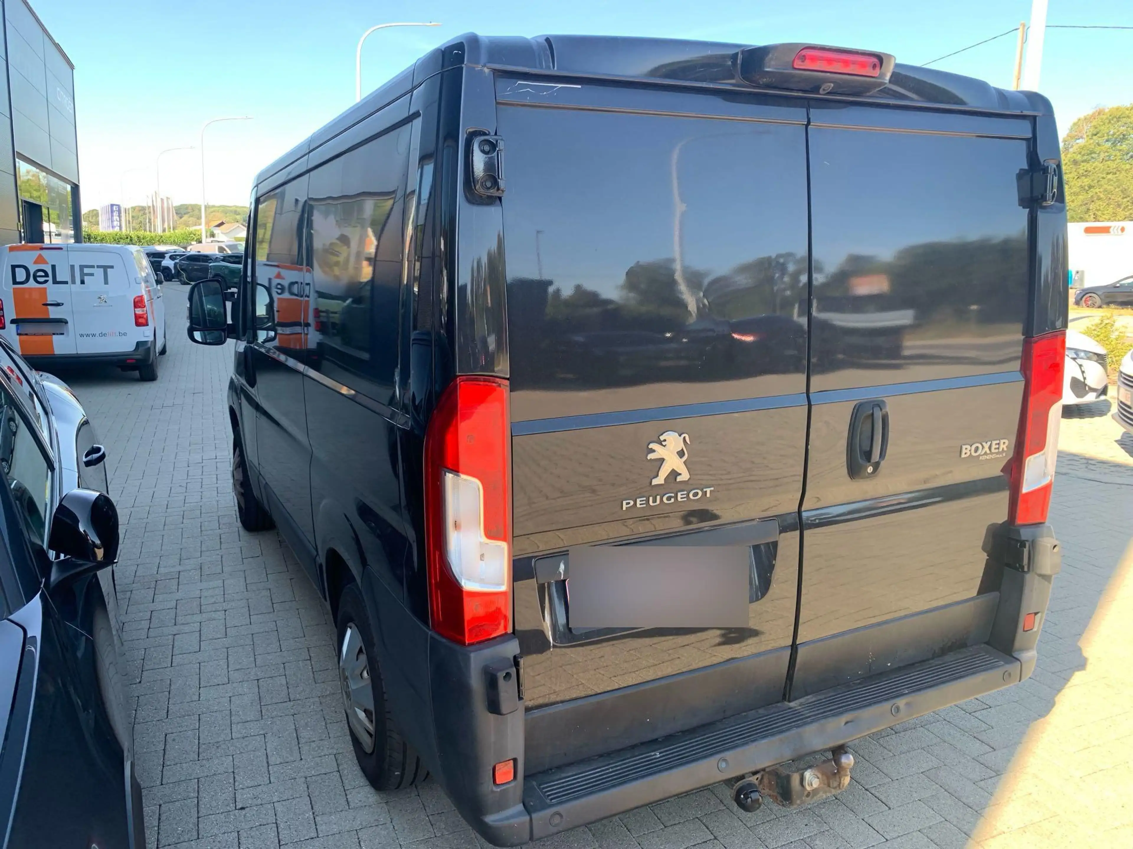 Peugeot Boxer 2.2 BlueHDi S&S 140 Premium 335 L2H1 — photo 4