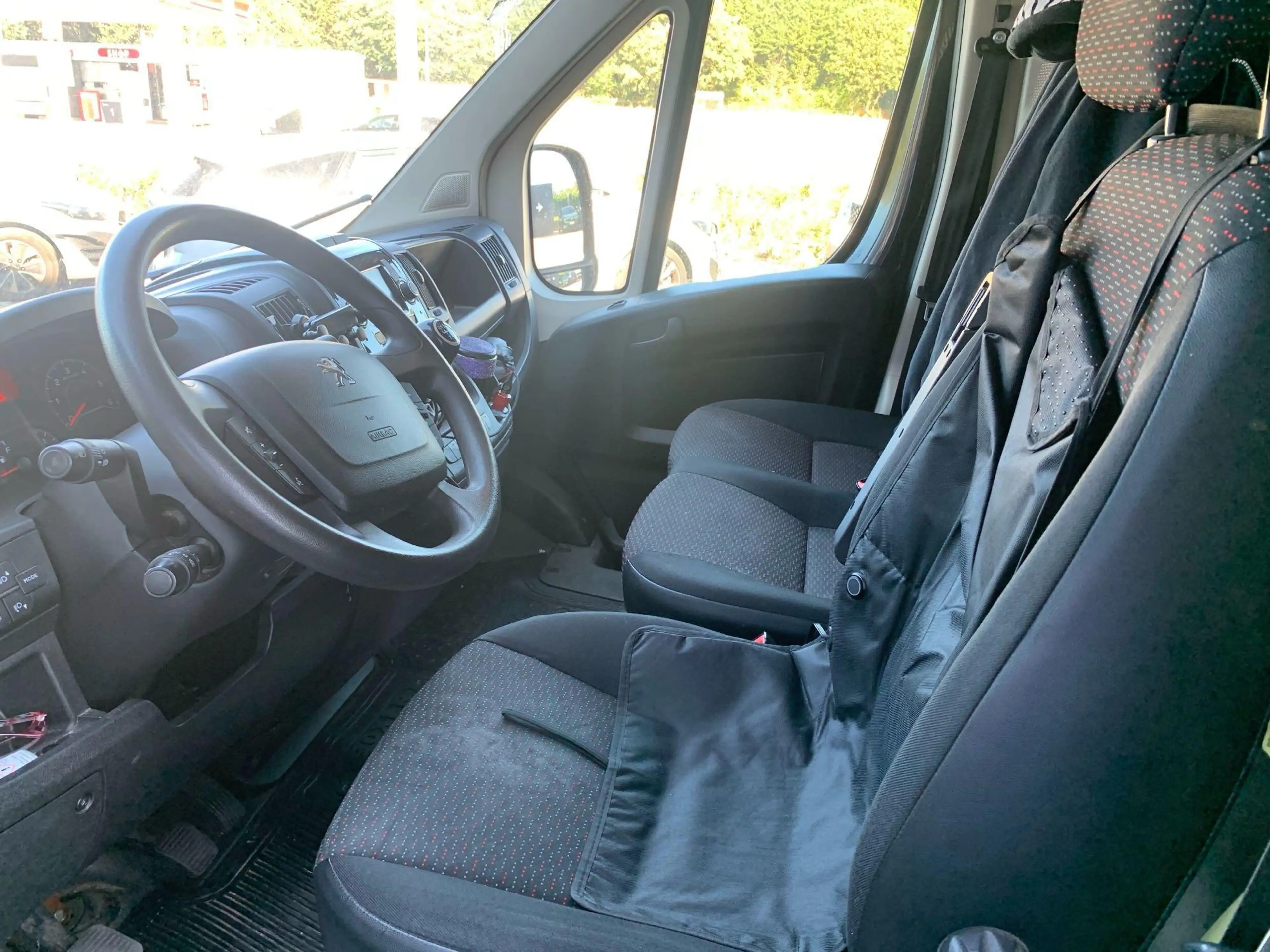 Peugeot Boxer 2.2 BlueHDi S&S 140 Premium 335 L2H1 — photo 5