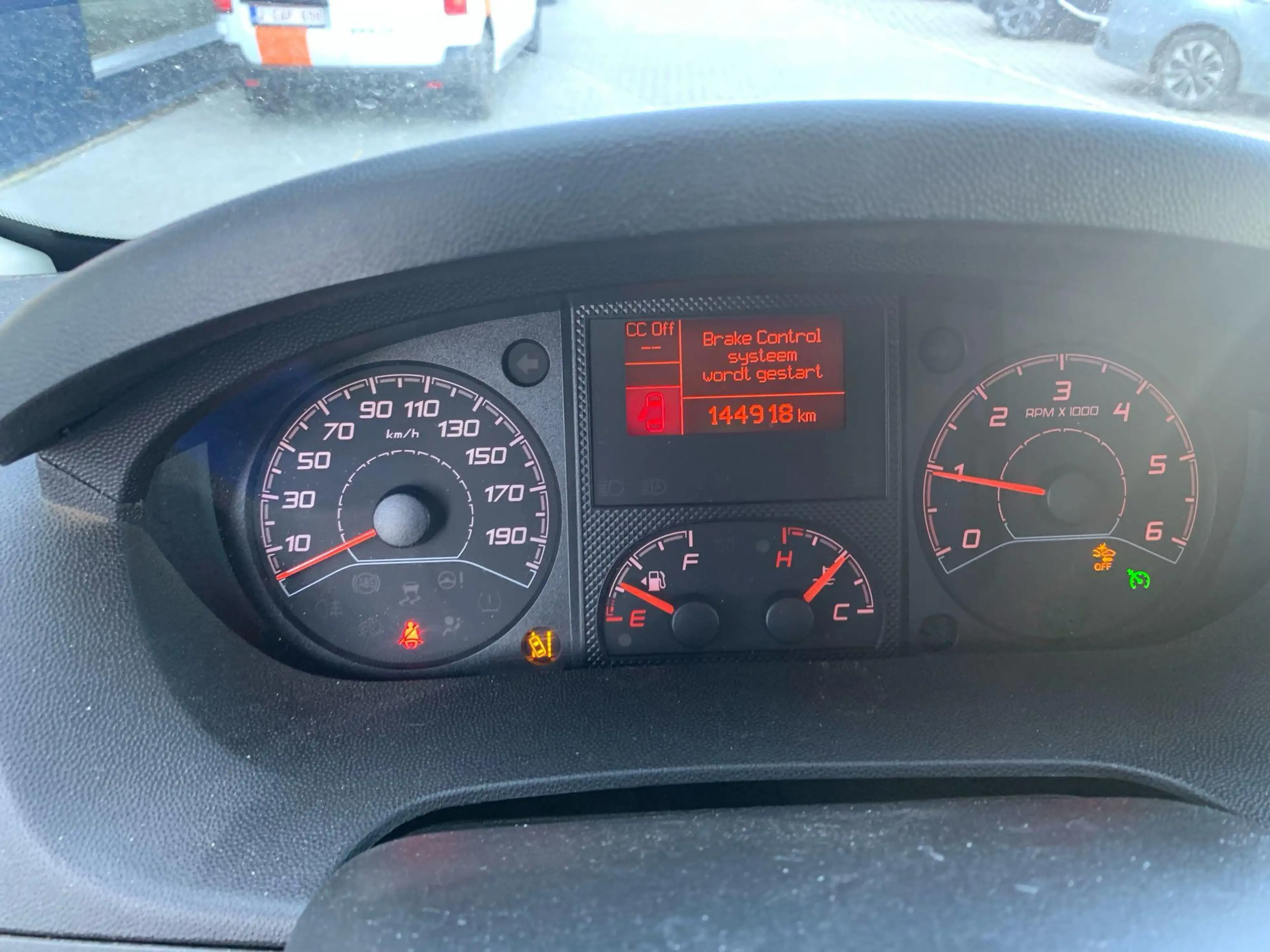 Peugeot Boxer 2.2 BlueHDi S&S 140 Premium 335 L2H1 — photo 6