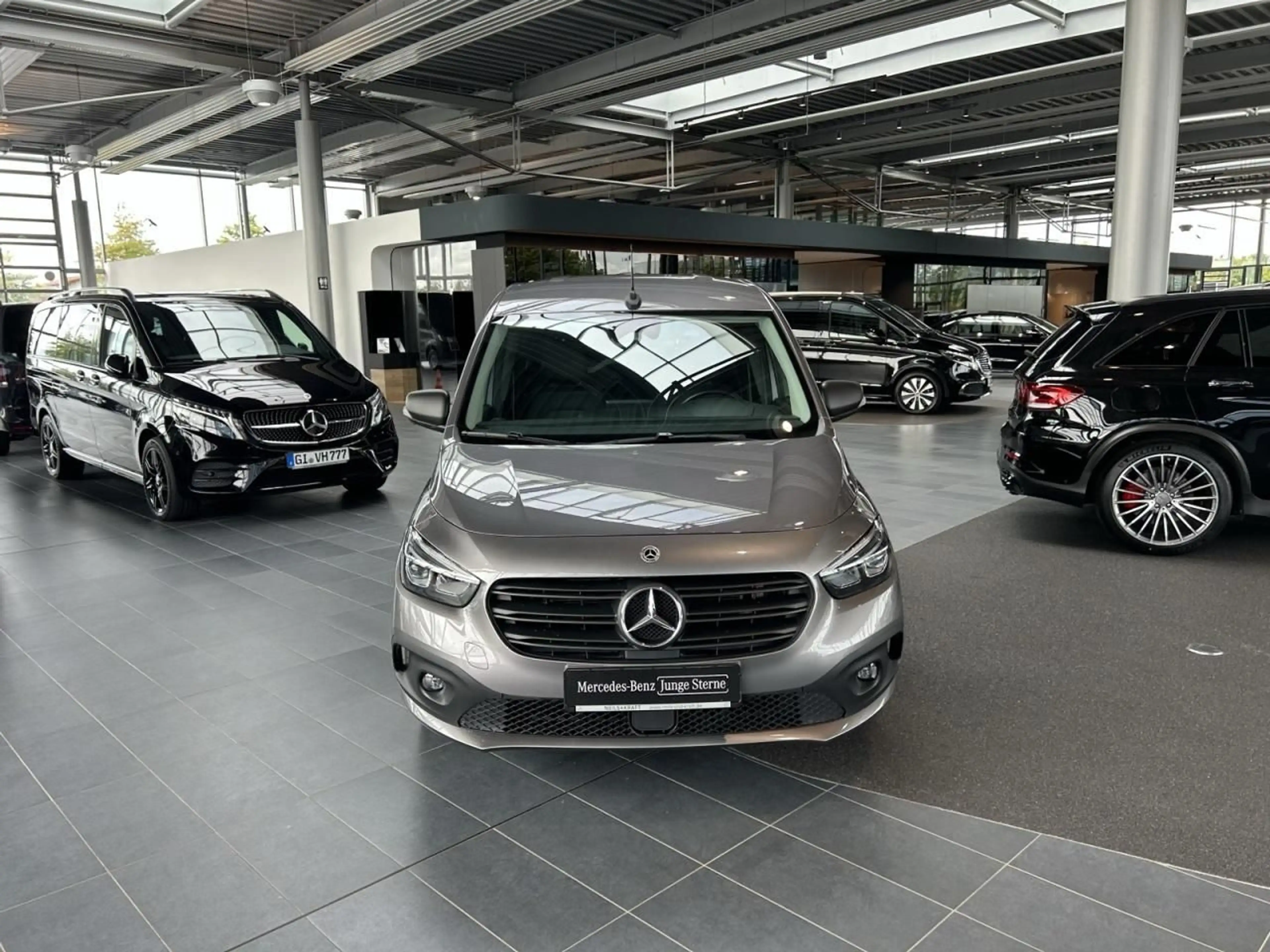 Mercedes-Benz Citan Tourer 110 CDI KAM+LED+NAVI+PDC+SHZ — photo 4