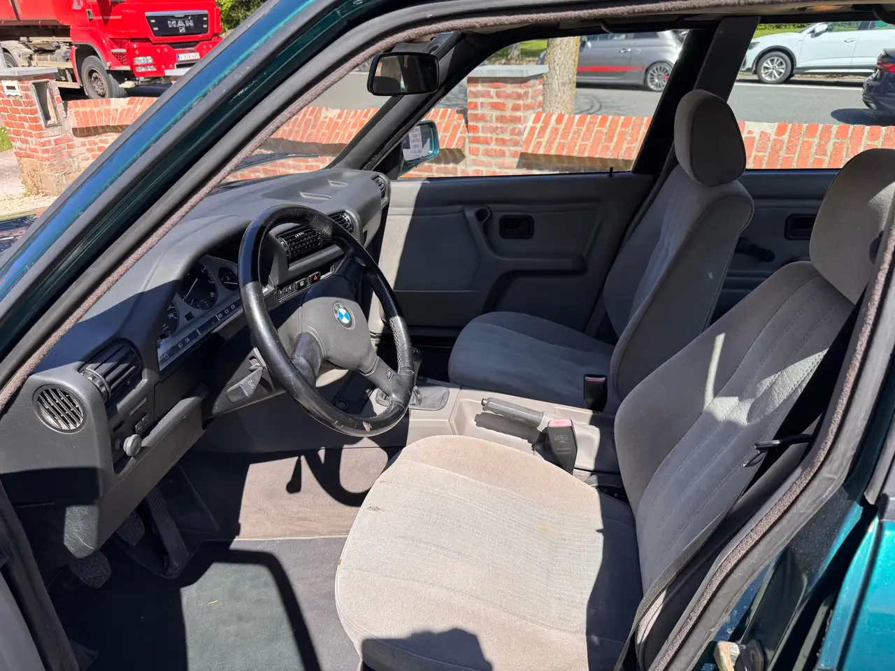 BMW 320 i, foto 8