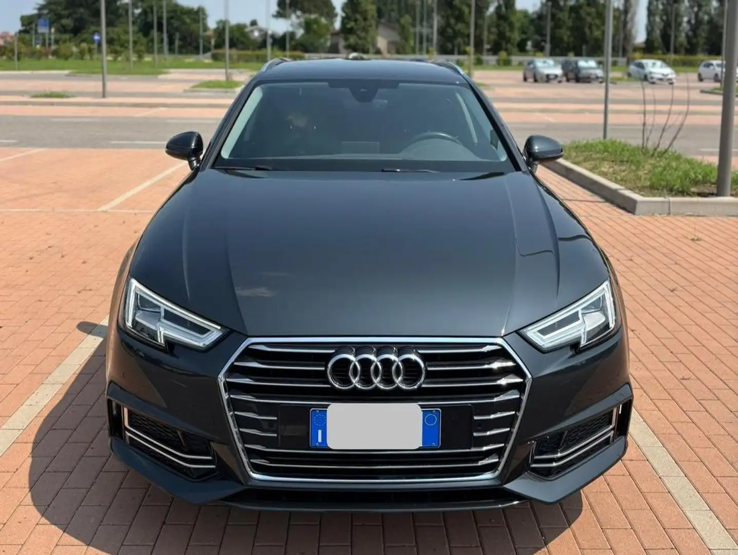Audi A4 Avant 40 2.0 g-tron Grigio - 1