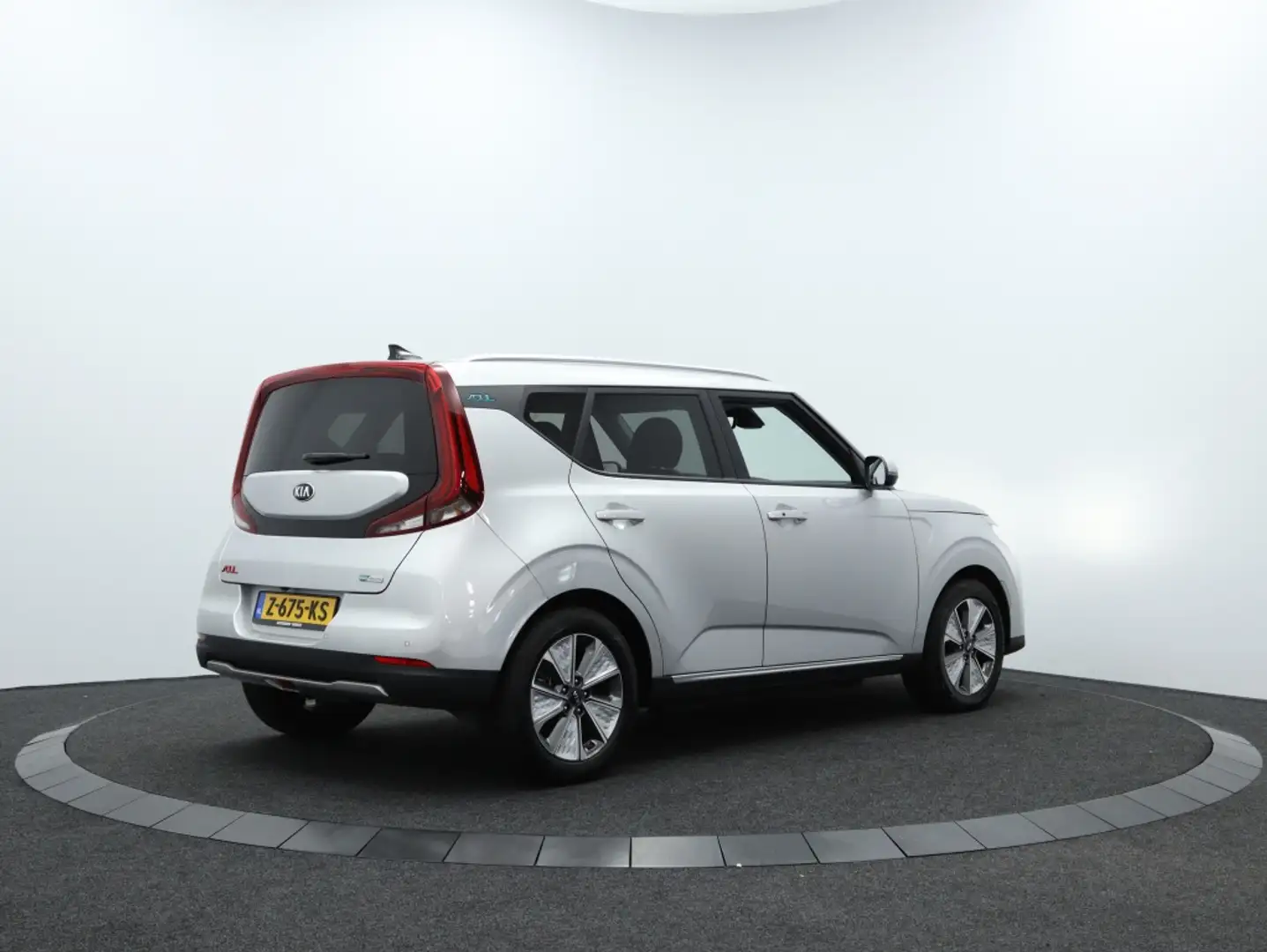 Kia Soul e-Soul ExecutiveLine 64 kWh | Apple Carplay | Came Gris - 2
