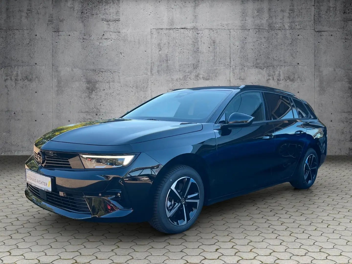 Opel Astra ST GS-Line AHZV, NAVI, MATRIX-LED, DAB+ Schwarz - 1