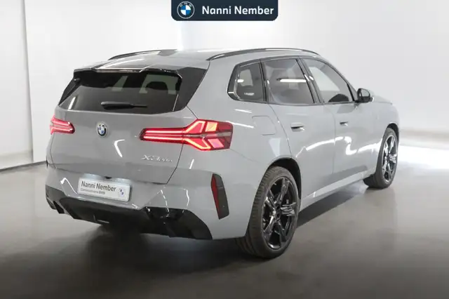 BMW X3 view 3