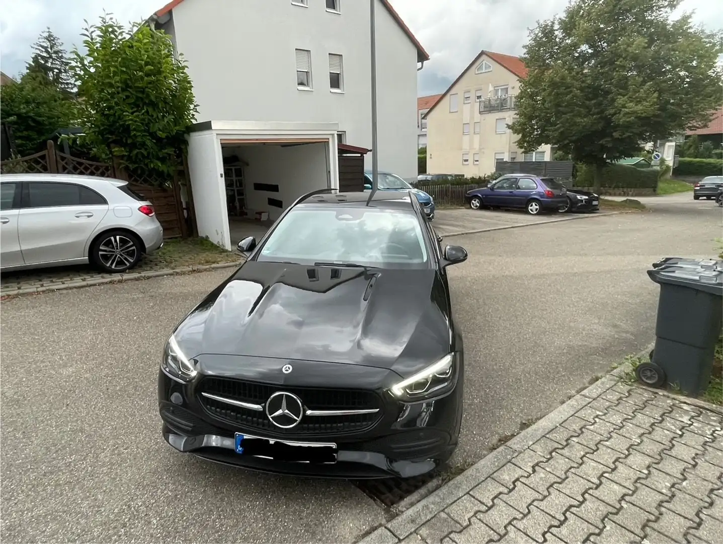 Mercedes-Benz C 220 C 220 d T 9G-TRONIC Avantgarde Schwarz - 2