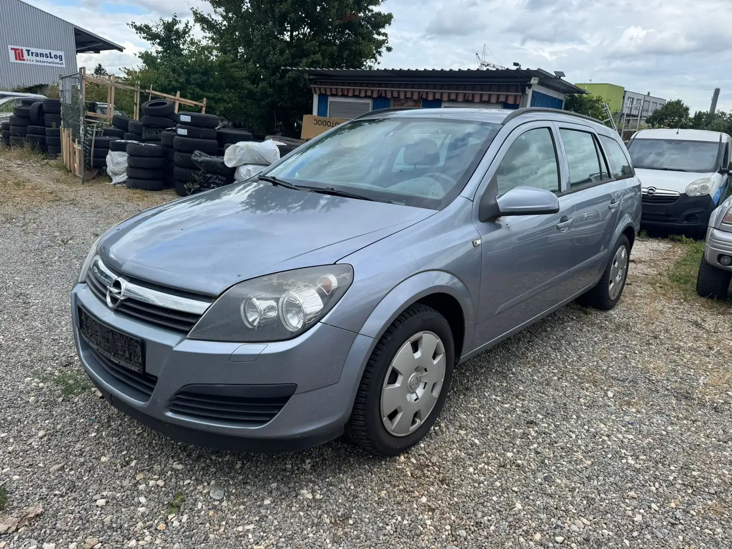 Opel Astra 1.6 Caravan Easytronic Grau - 2