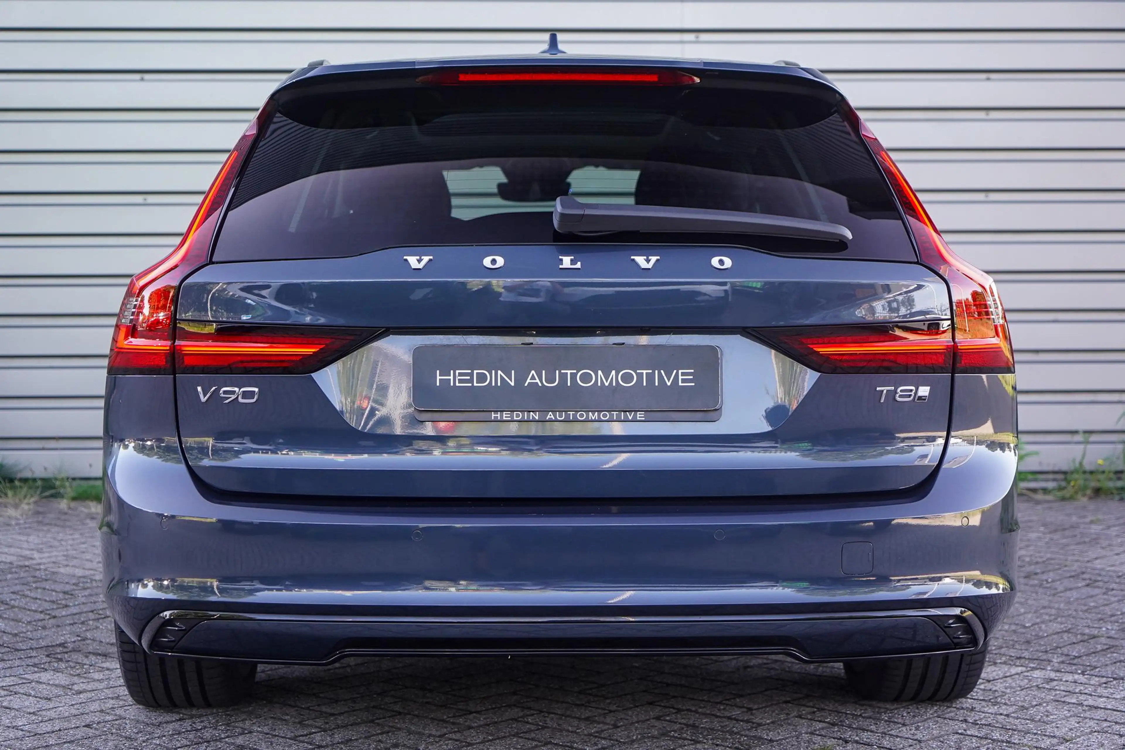 Volvo V90 2.0 T8 Plug-in hybrid AWD Ultra Dark — photo 5
