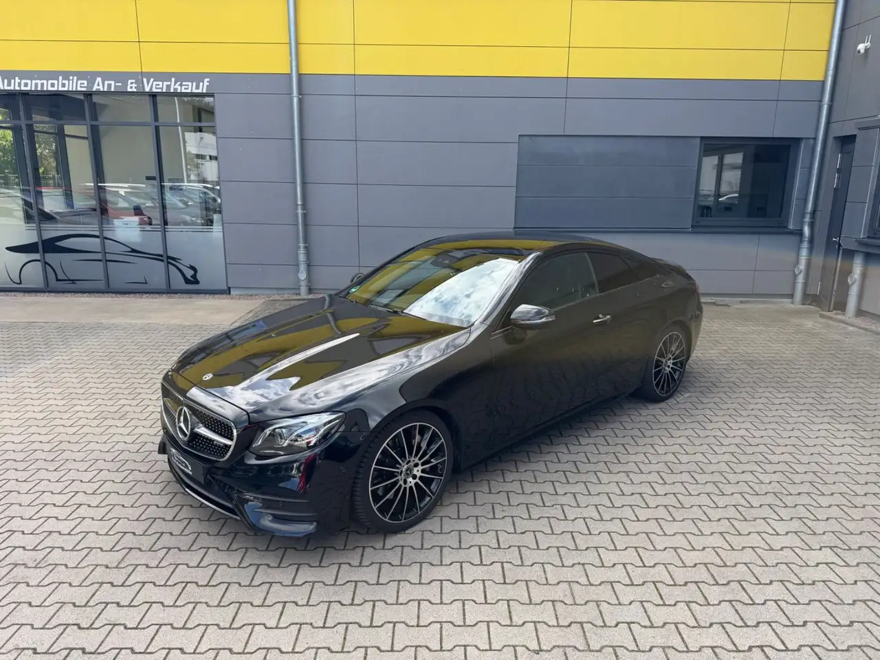 Mercedes-Benz E 300