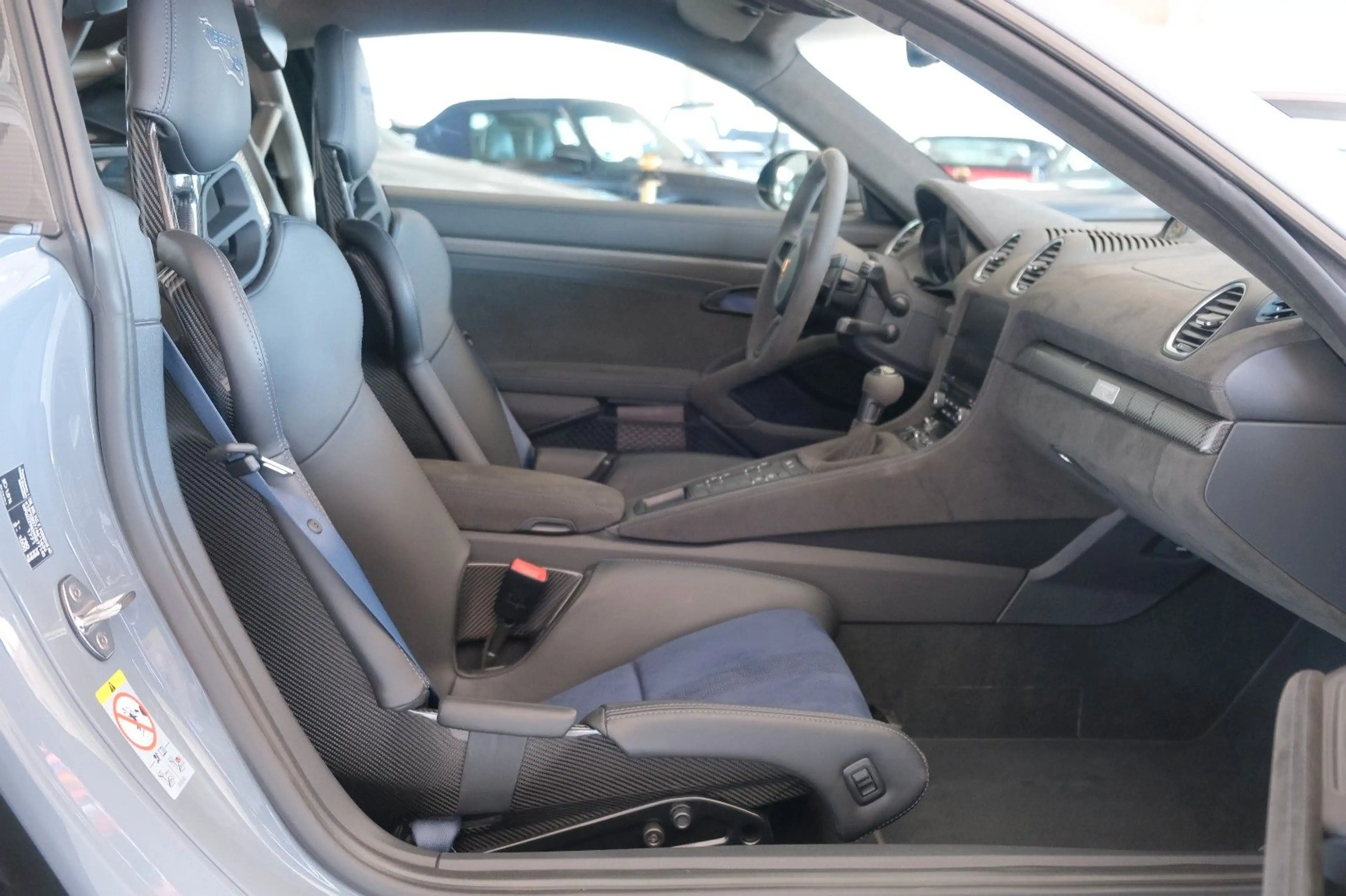 Porsche Cayman GT4 RS/Weissach/PCCB/Approved 2028 — photo 14