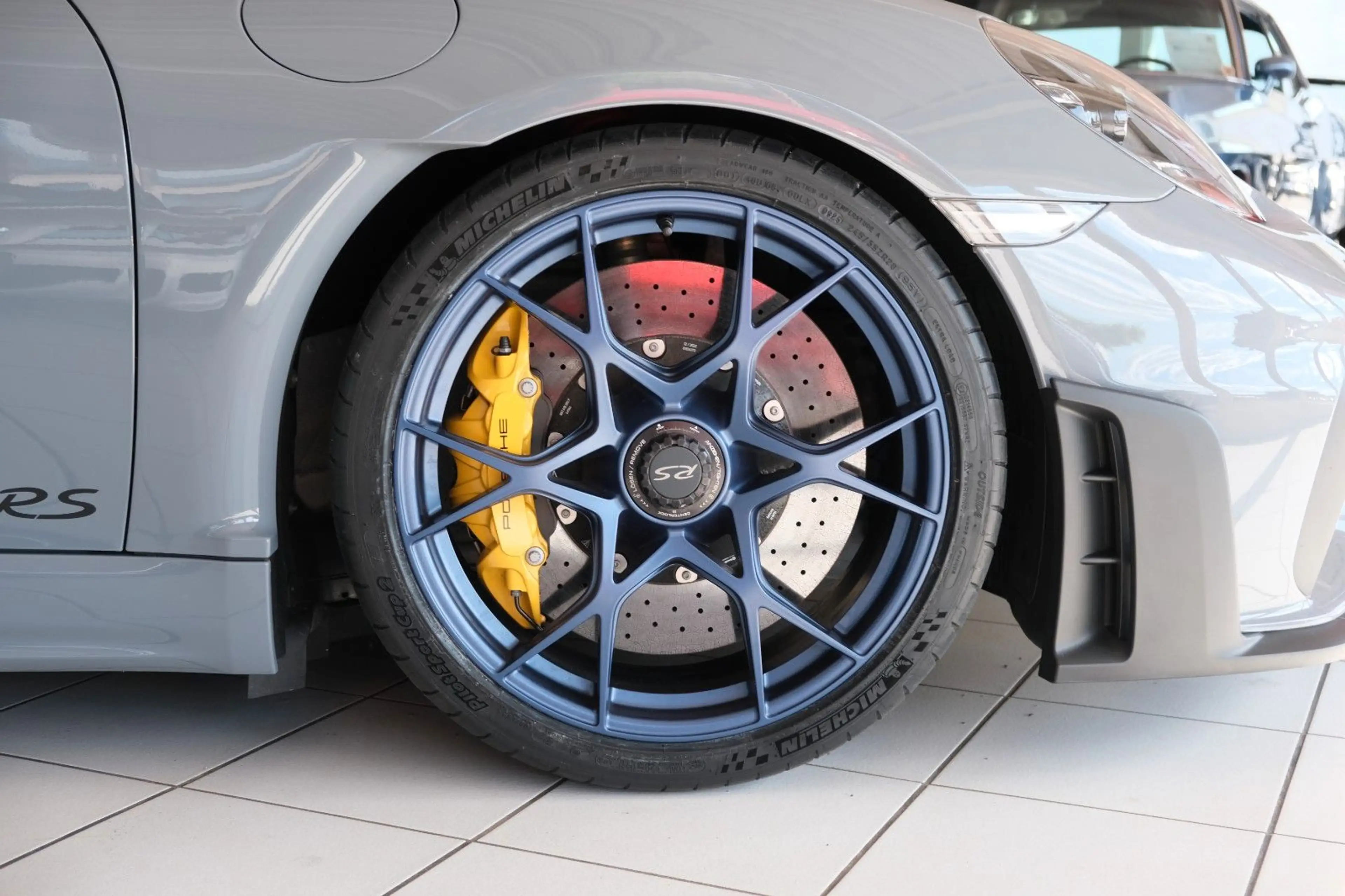 Porsche Cayman GT4 RS/Weissach/PCCB/Approved 2028 — photo 3