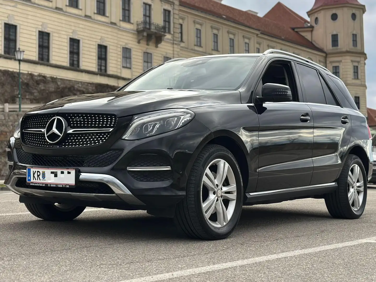 Mercedes-Benz GLE 250 GLE 250 d 4Matic Aut. Schwarz - 2