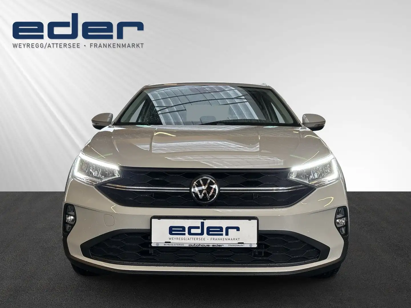 Volkswagen Taigo 4Me TSI Grau - 2