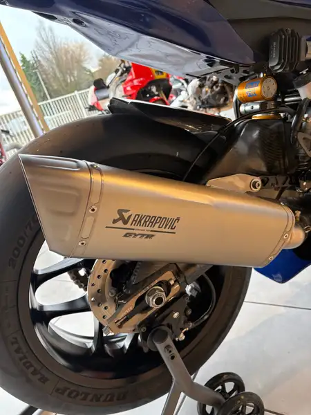 Yamaha YZF-R1 - foto 4