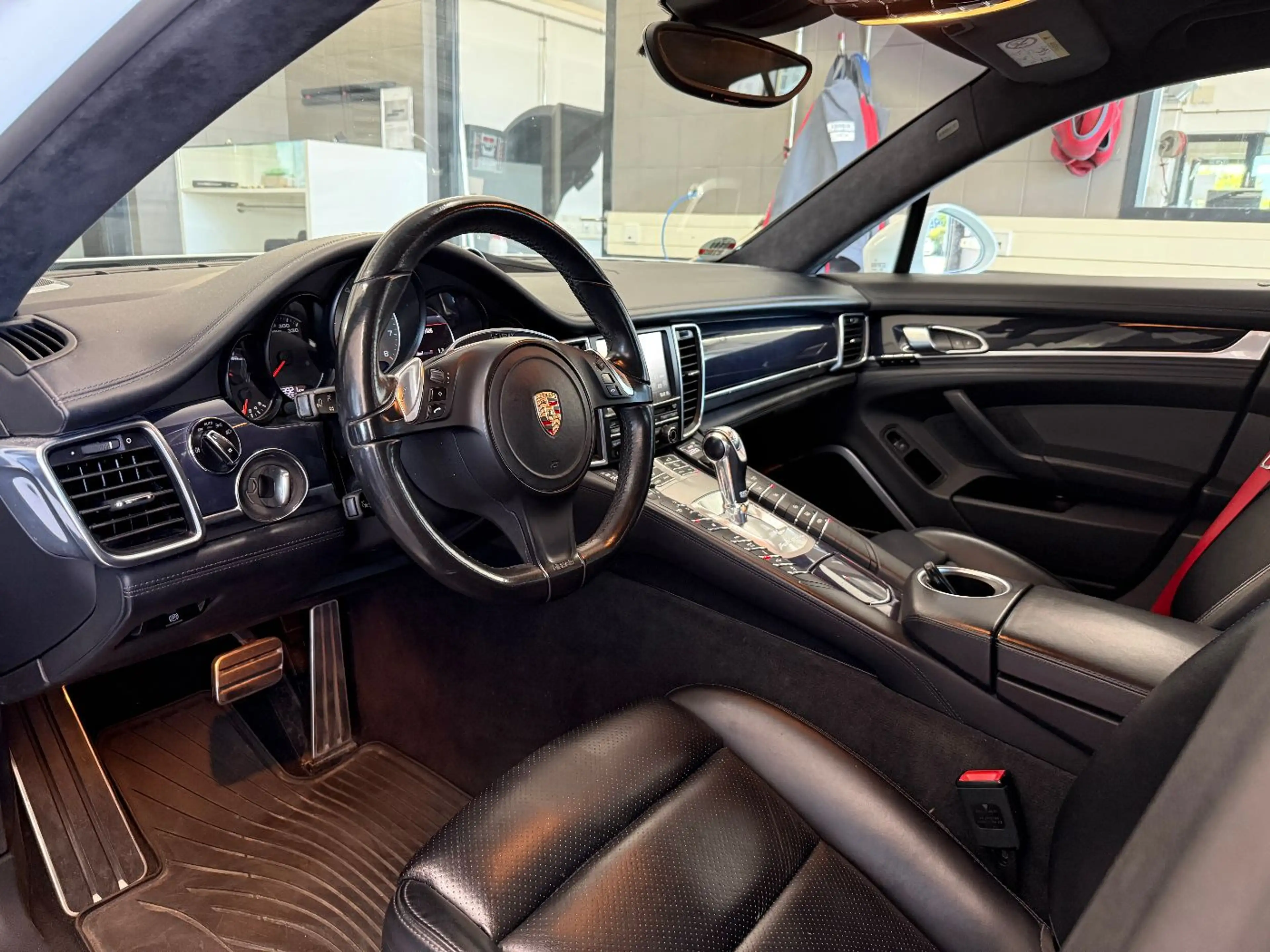 Porsche Panamera GTS | Standheizung | Burmester Surround — photo 11