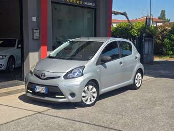 1.0 12V VVT-i 5 Porte Connect UniPropr. NAVI Clima
