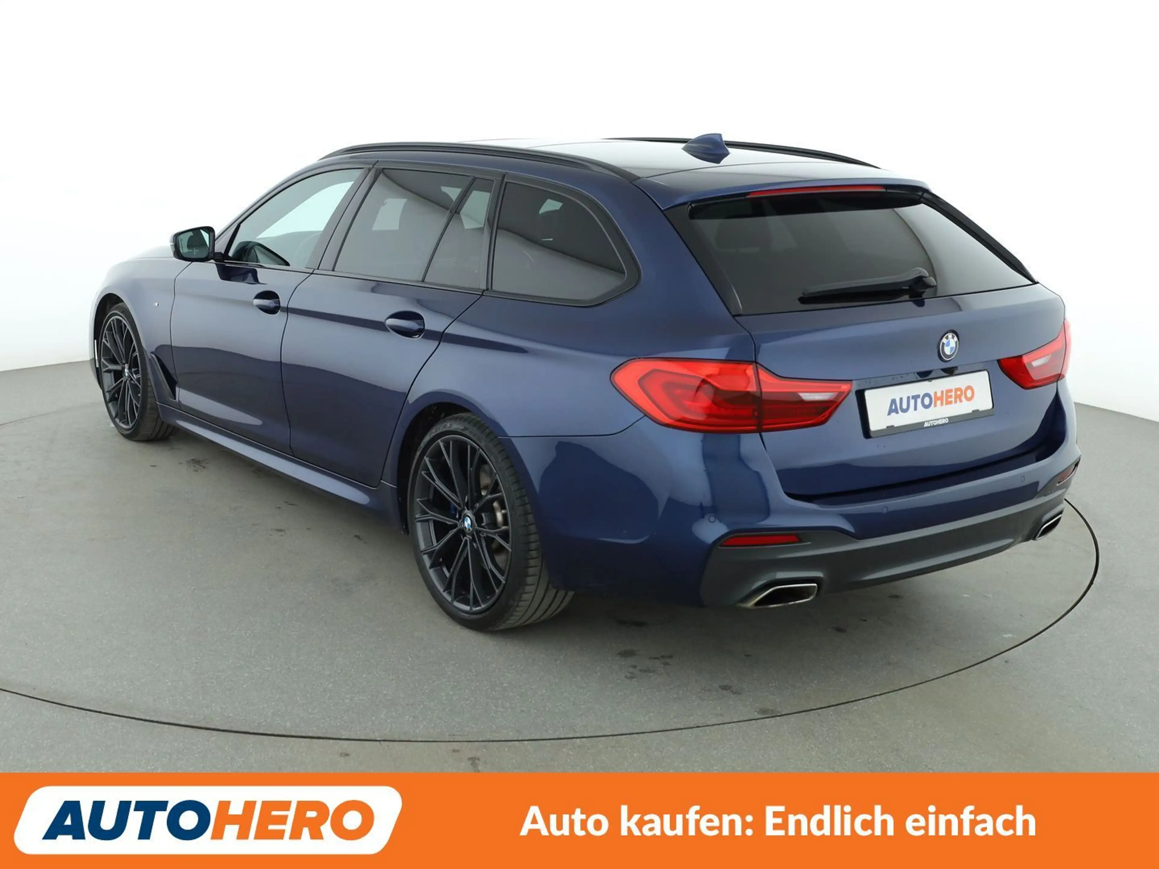 BMW 525 525d M Sport Aut.*NAVI*HUD*CAM*TEMPO*SHZ*ALU* — photo 4