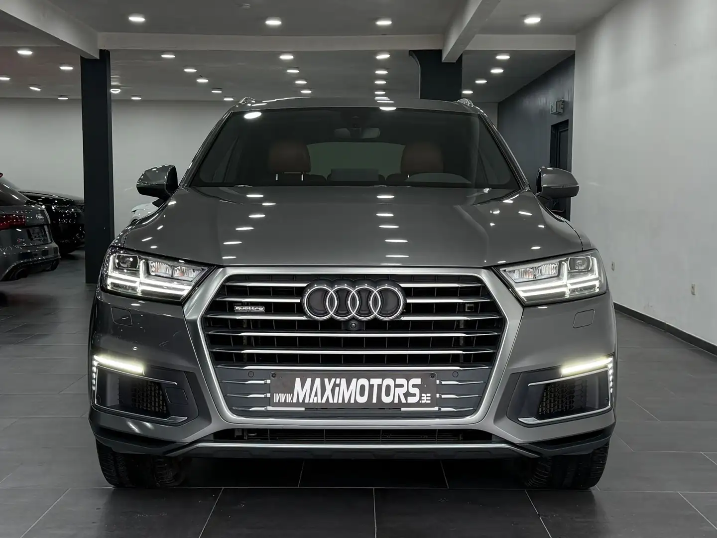 Audi Q7 e-tron 3.0TDi V6 Quattro Tiptronic (275 kW/374PS) 21% VAT Gris - 2