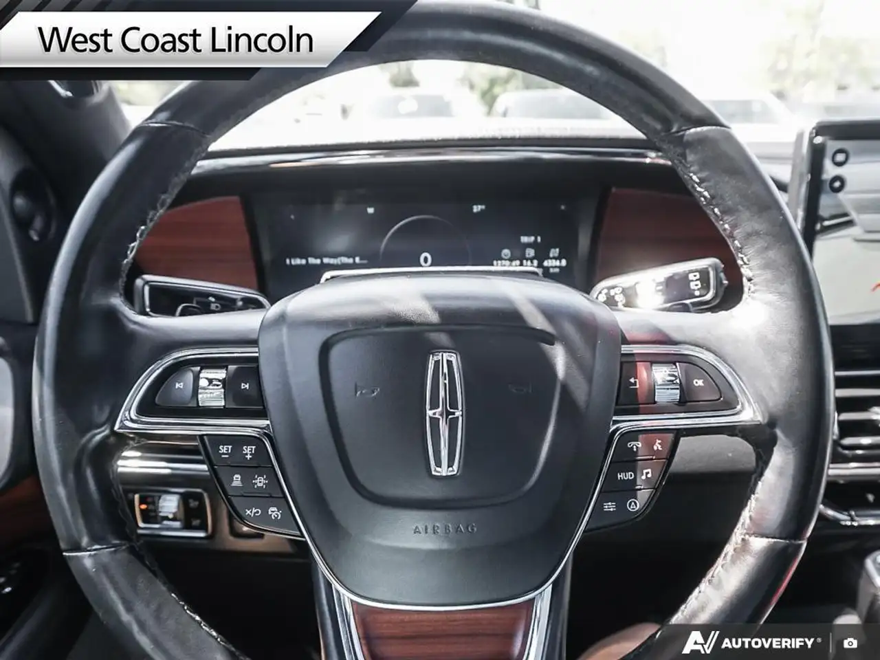 Lincoln Navigator снимка Lincoln Navigator