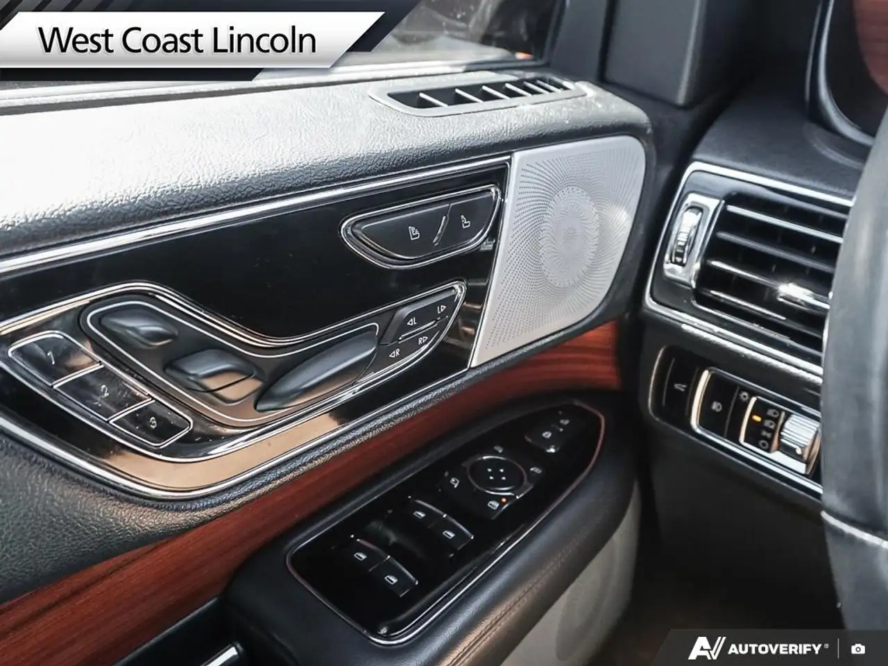 Lincoln Navigator снимка Lincoln Navigator
