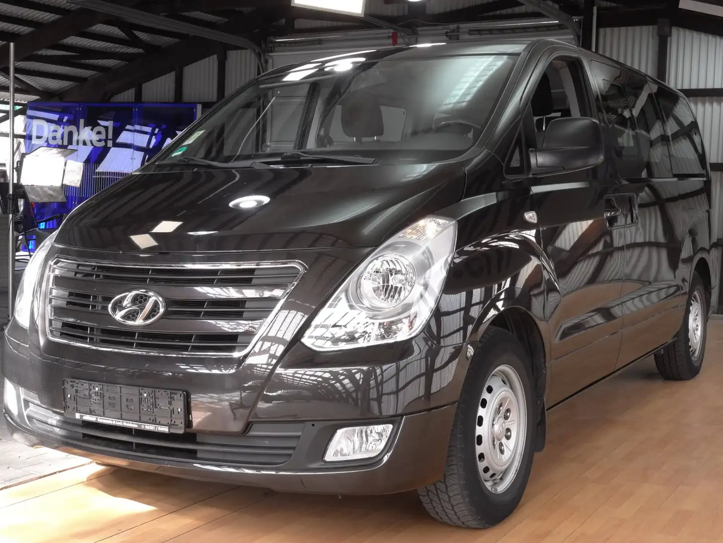 Hyundai H-1 2.5 CRDi Travel 8-Sitzer, 2 Schiebet., Erstbesitz Marrón - 1