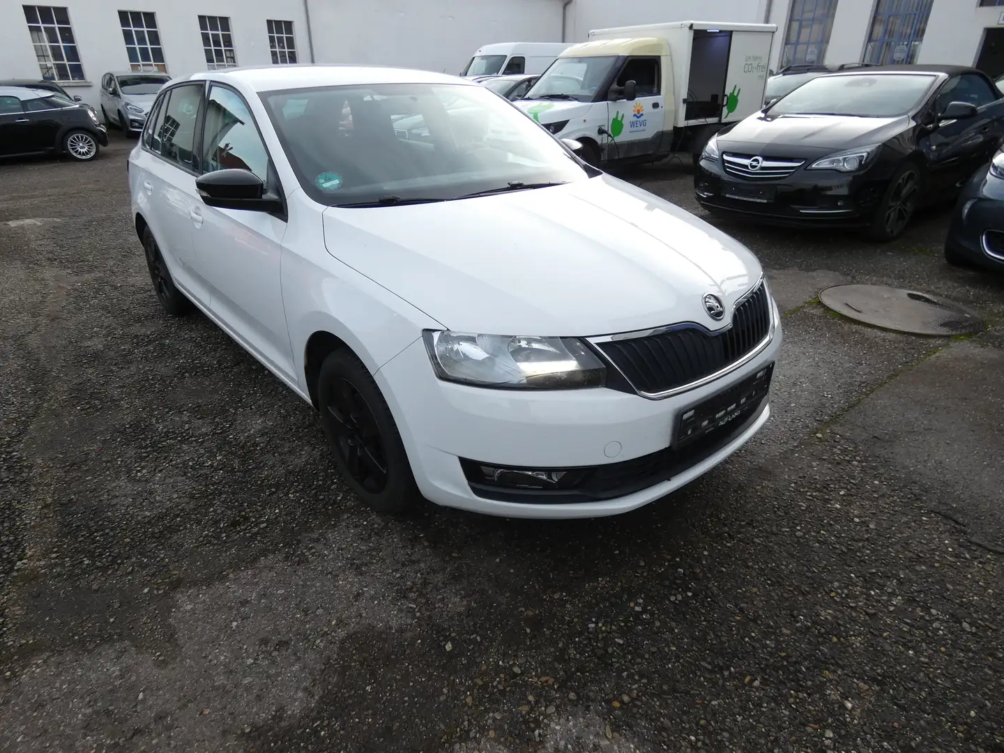 Skoda Rapid/Spaceback Ambition Weiß - 1