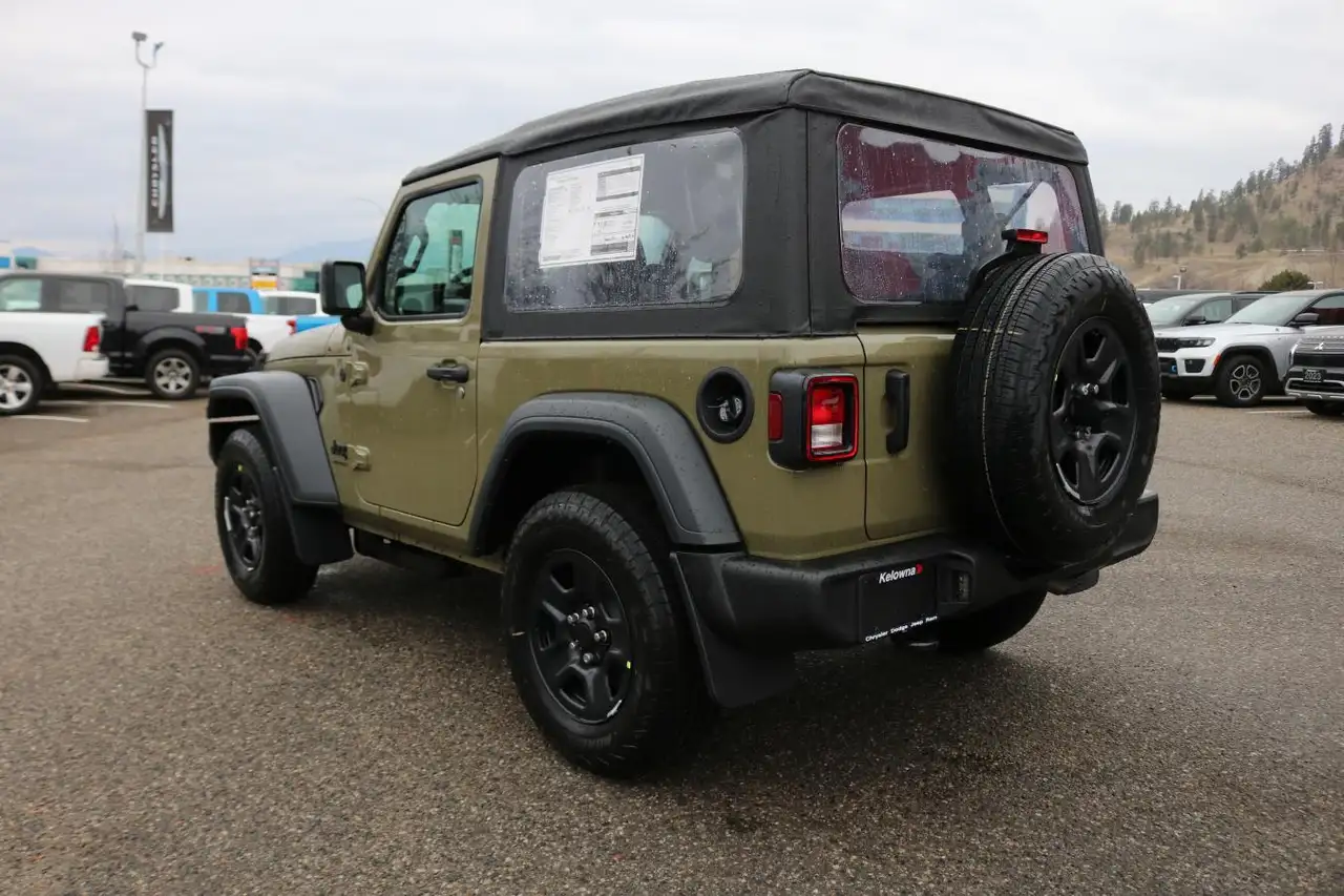 Jeep Wrangler снимка Jeep Wrangler