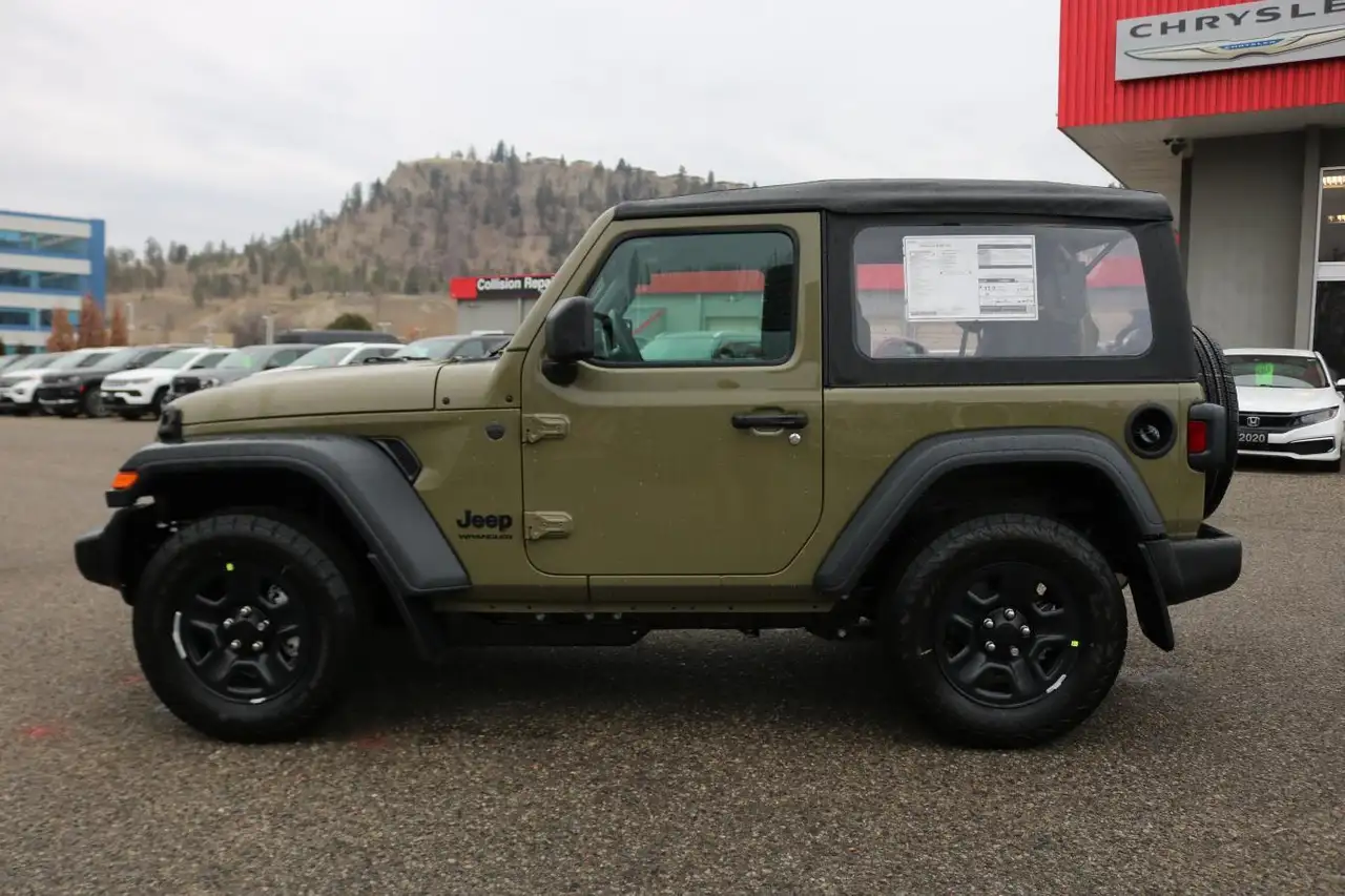 Jeep Wrangler снимка Jeep Wrangler
