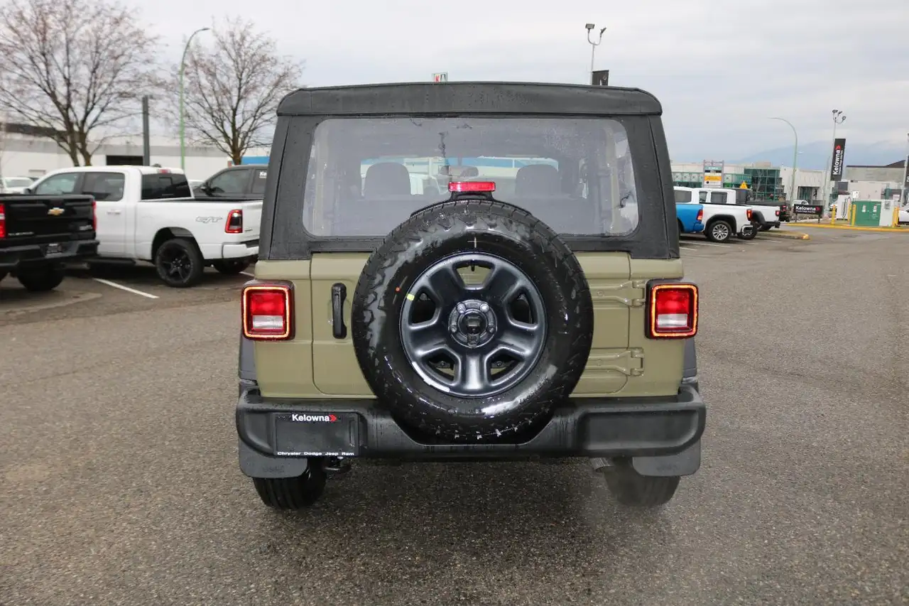 Jeep Wrangler снимка Jeep Wrangler