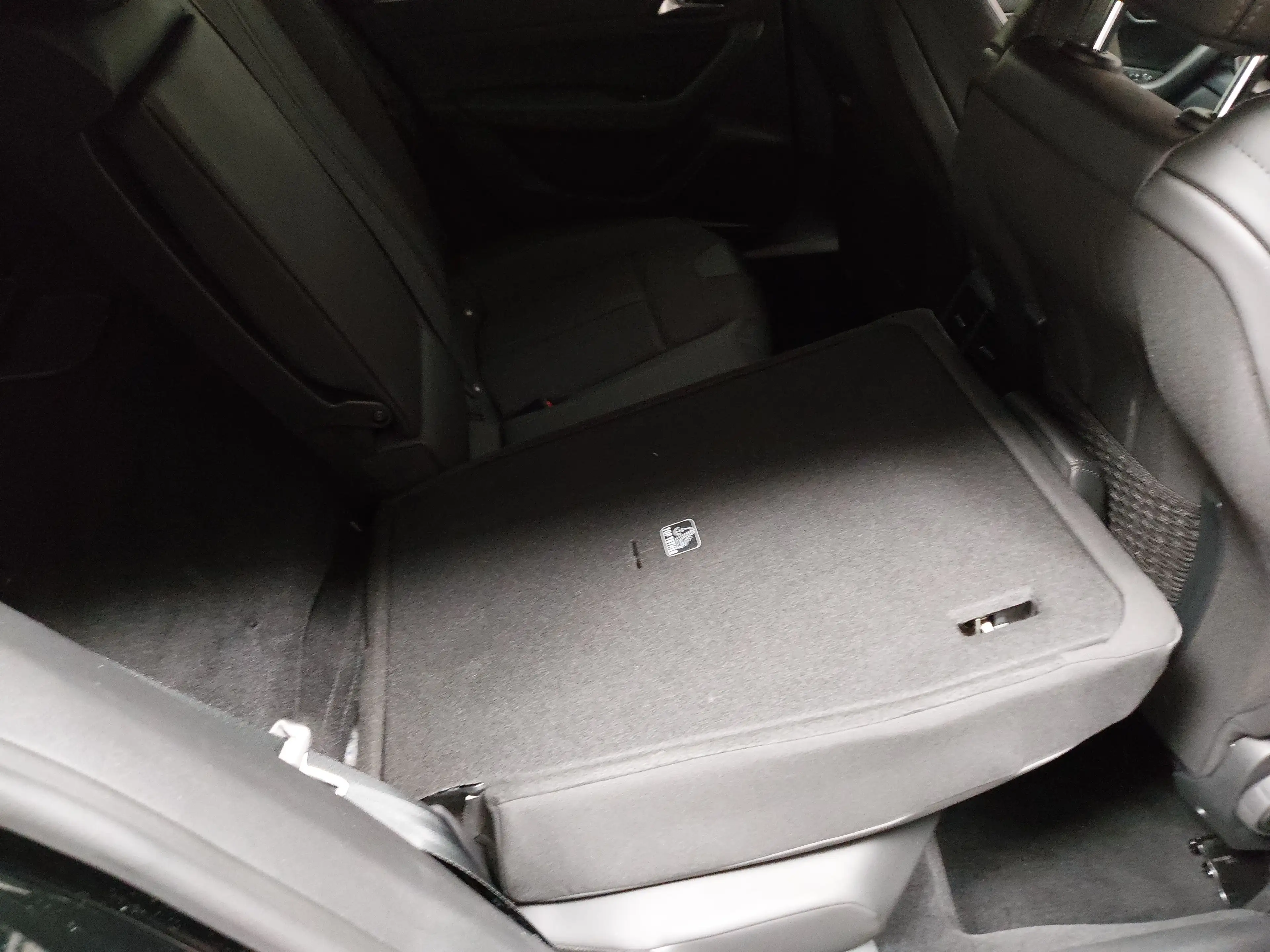 Peugeot 508 1.5 BlueHDI Allure T-Leder Navi LED AHK PDC — photo 11