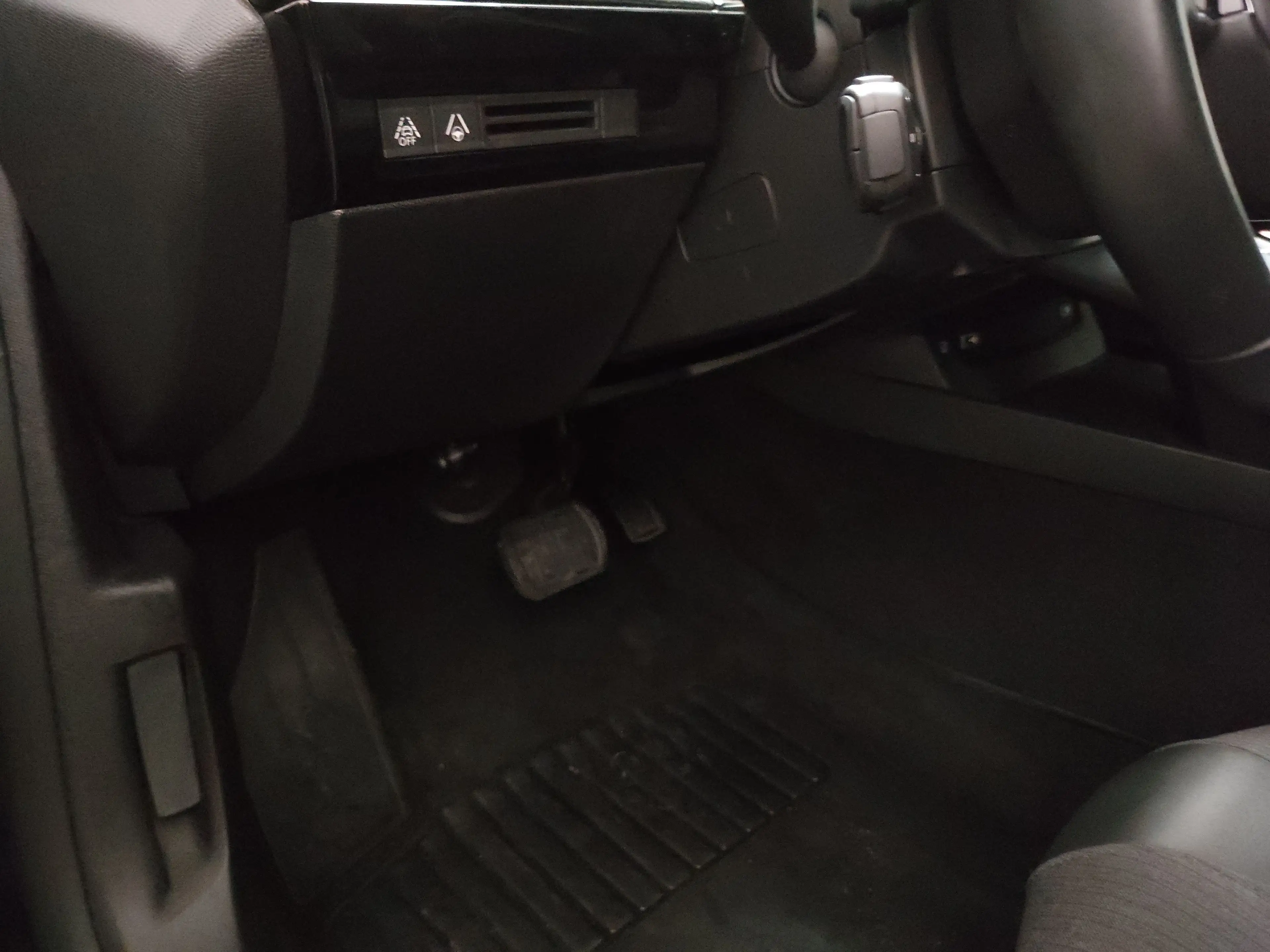 Peugeot 508 1.5 BlueHDI Allure T-Leder Navi LED AHK PDC — photo 7