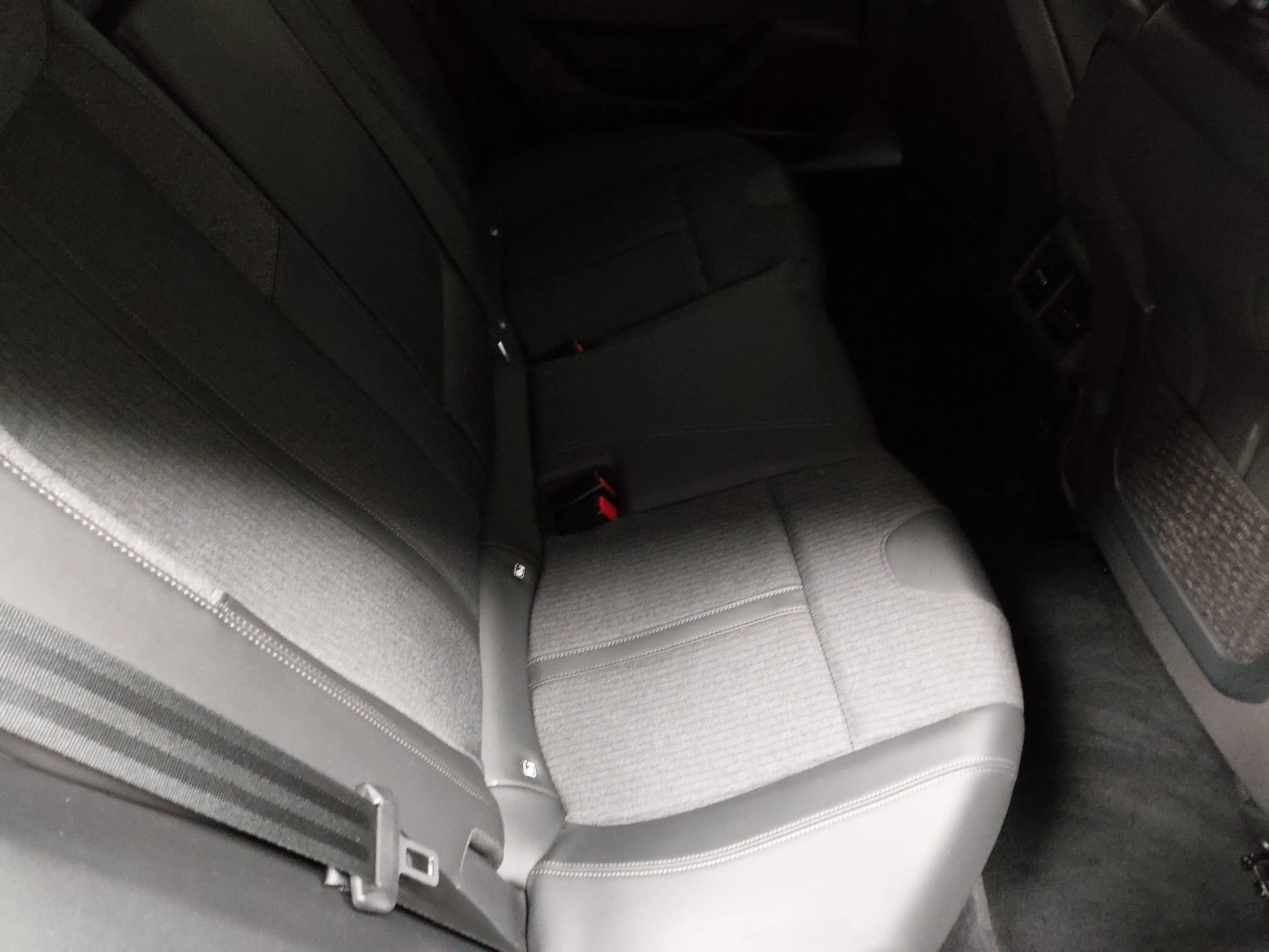 Peugeot 508 1.5 BlueHDI Allure T-Leder Navi LED AHK PDC — photo 12