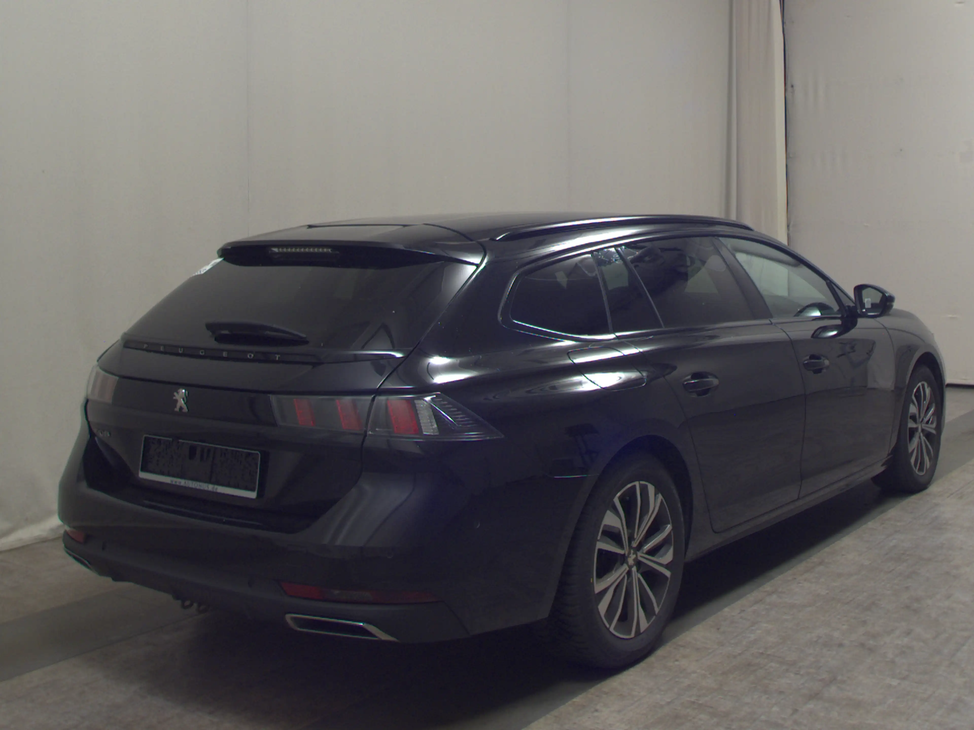 Peugeot 508 1.5 BlueHDI Allure T-Leder Navi LED AHK PDC — photo 4