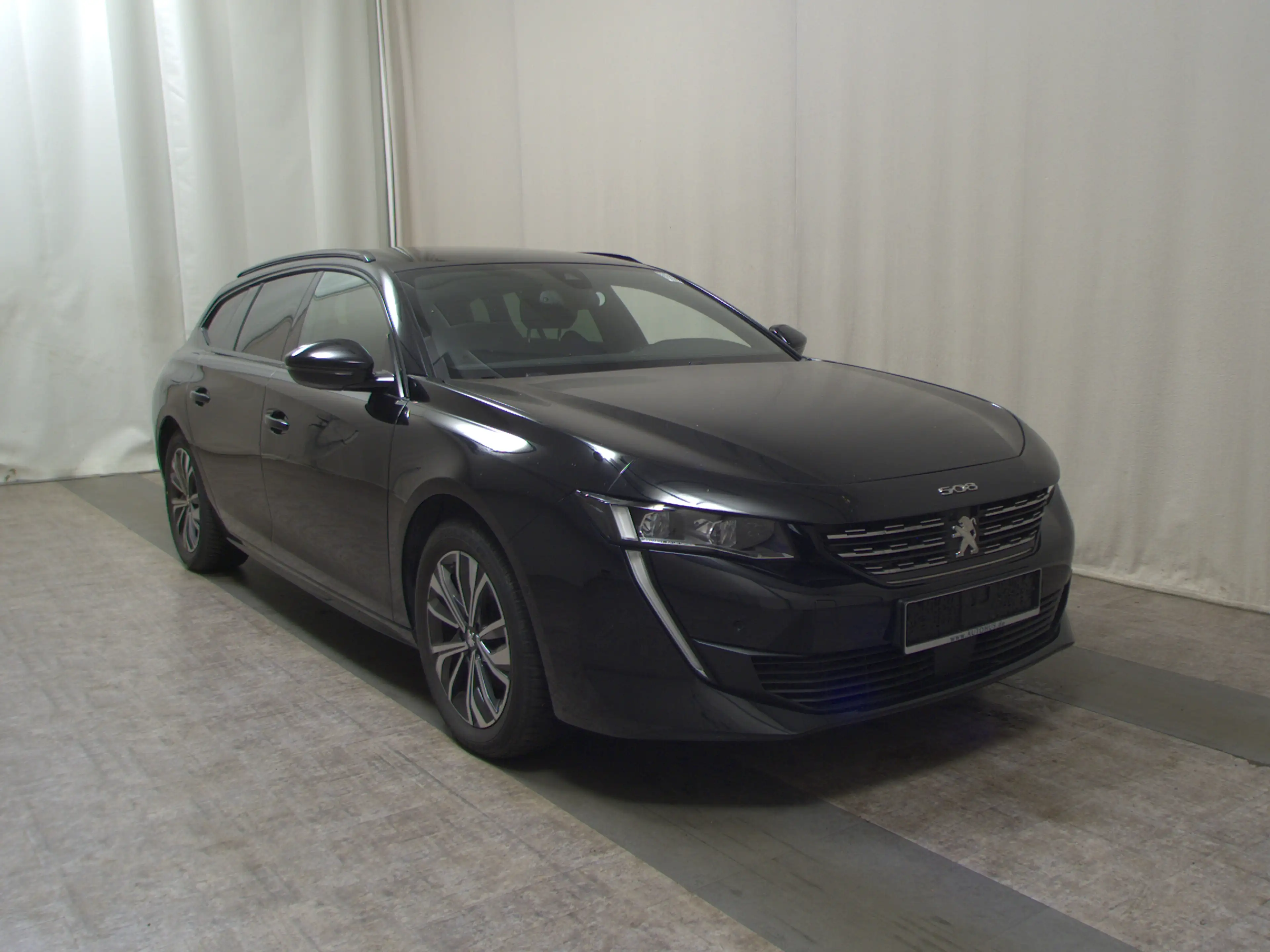 Peugeot 508 1.5 BlueHDI Allure T-Leder Navi LED AHK PDC — photo 3