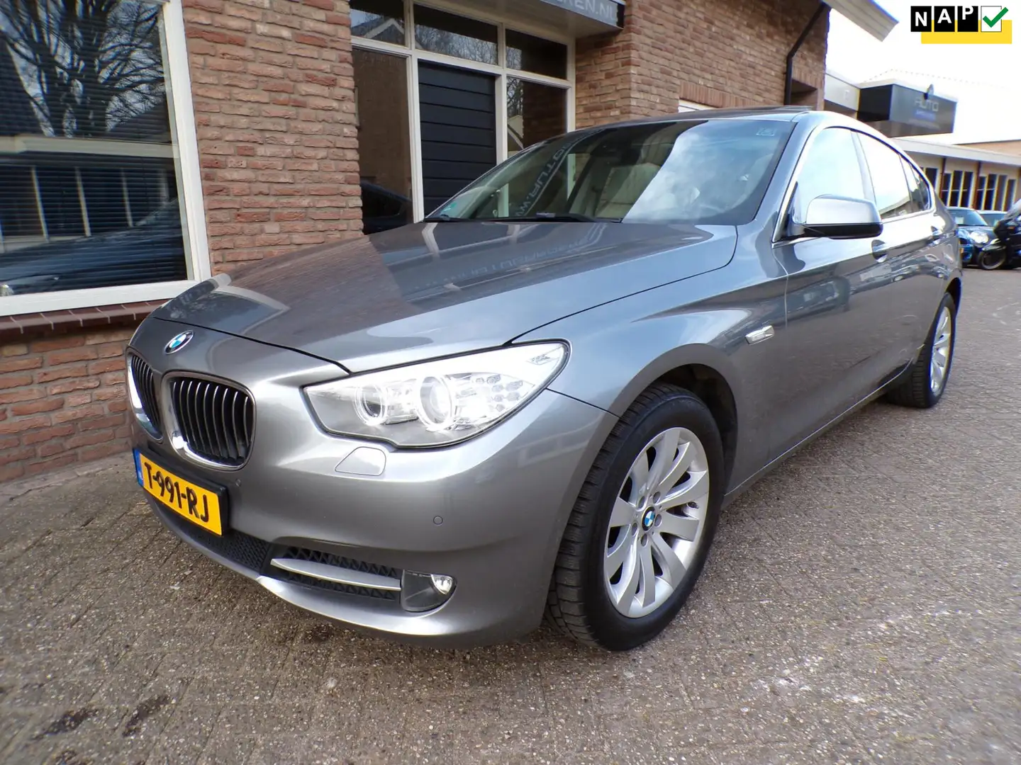 BMW 530 5-serie Gran Turismo 530d High Executive Automaat Gris - 1