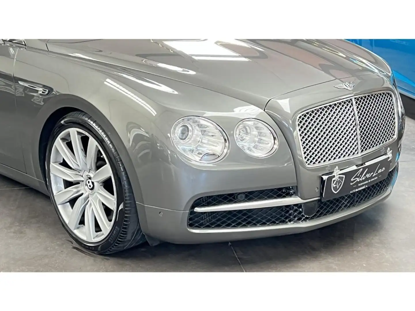 Bentley Flying Spur 6.0 W12 BITURBO 625 MULLINER / AWD / BOITE AUTO / PEINTURE NEUVE Grau - 2