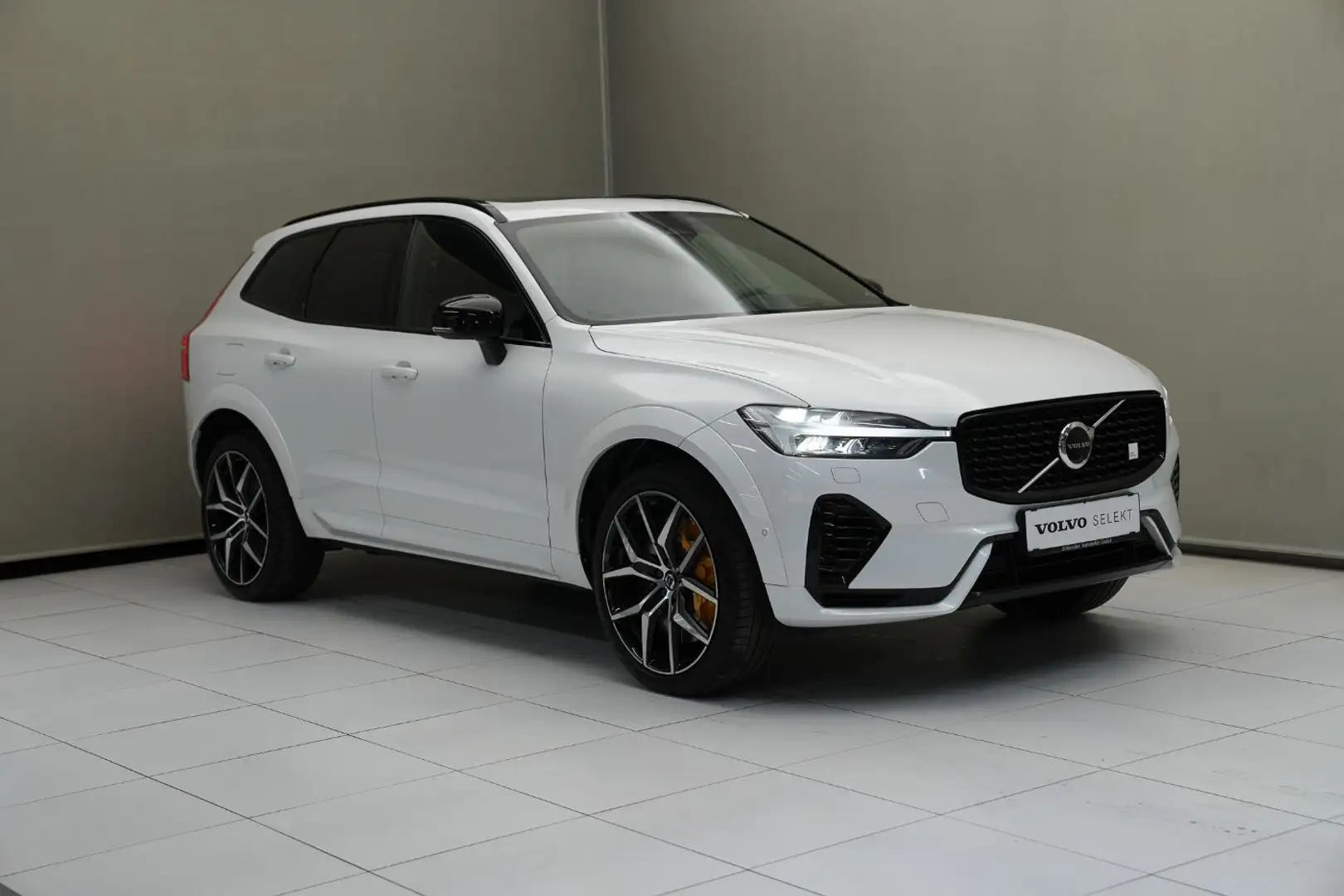 Volvo XC60 Recharge Polestar Engineered, T8 Plug-in Weiß - 2