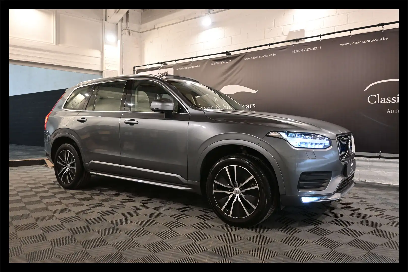 Volvo XC90 B5 Momentum AWD / PANO / 7 SEATS / FULL OPTIONS Gris - 1
