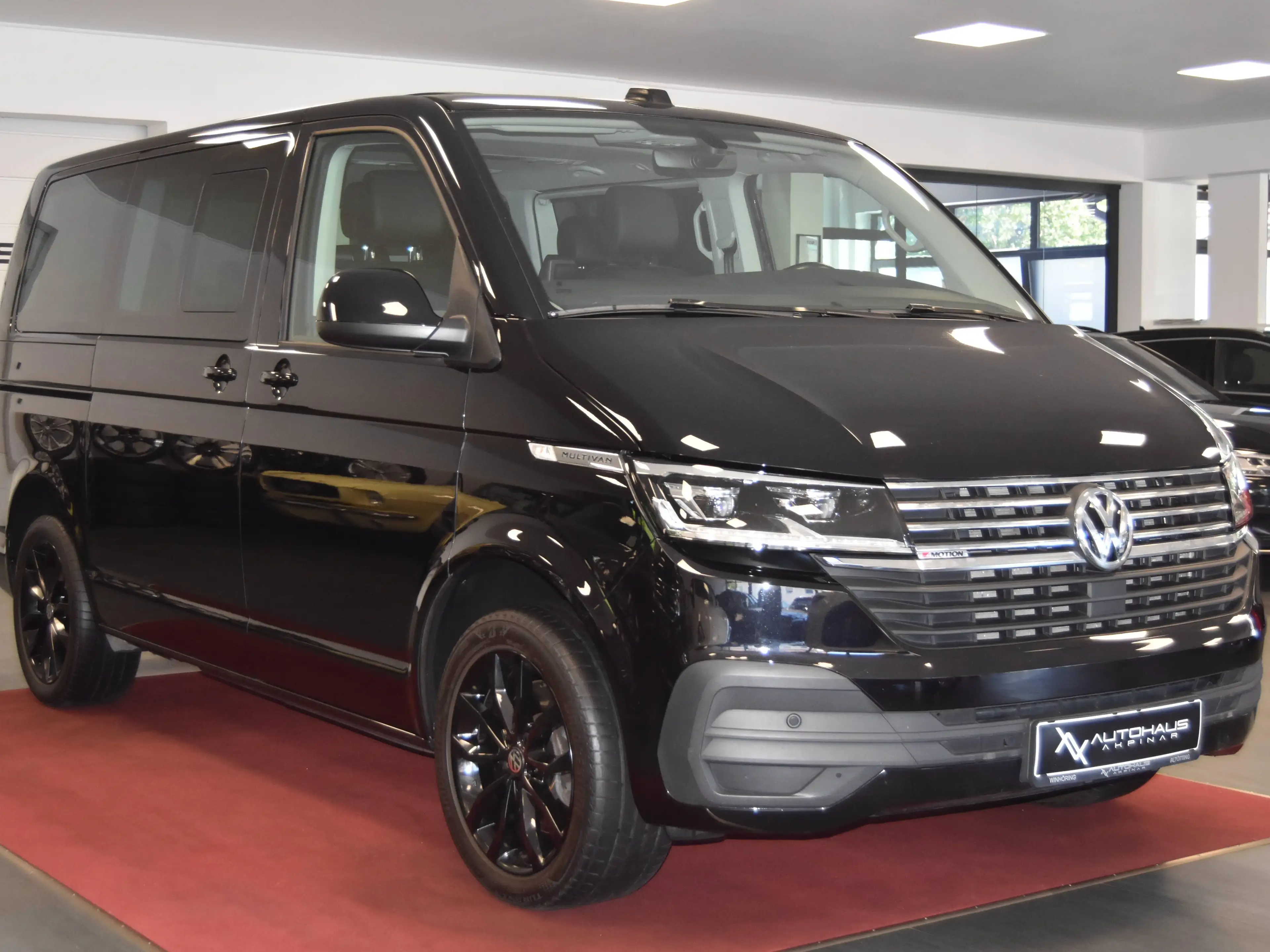 Volkswagen T6.1 Multivan Multivan 4MOTION~2SCHIEBET.~ACC~1HAND~AHK~DIGITAL~AHK — photo 9