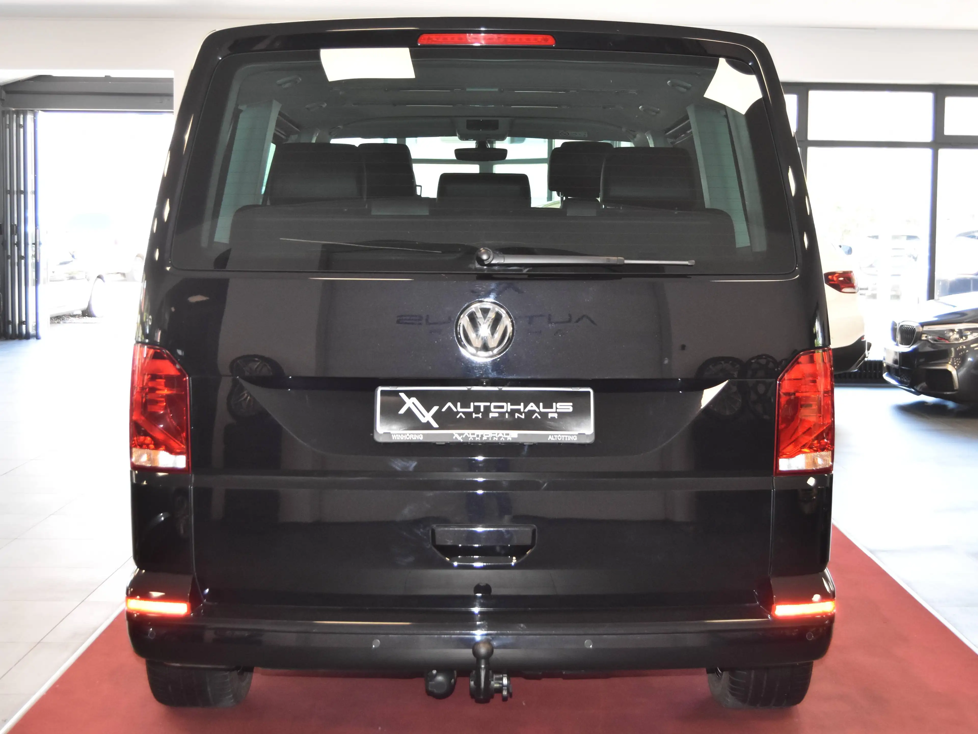 Volkswagen T6.1 Multivan Multivan 4MOTION~2SCHIEBET.~ACC~1HAND~AHK~DIGITAL~AHK — photo 6