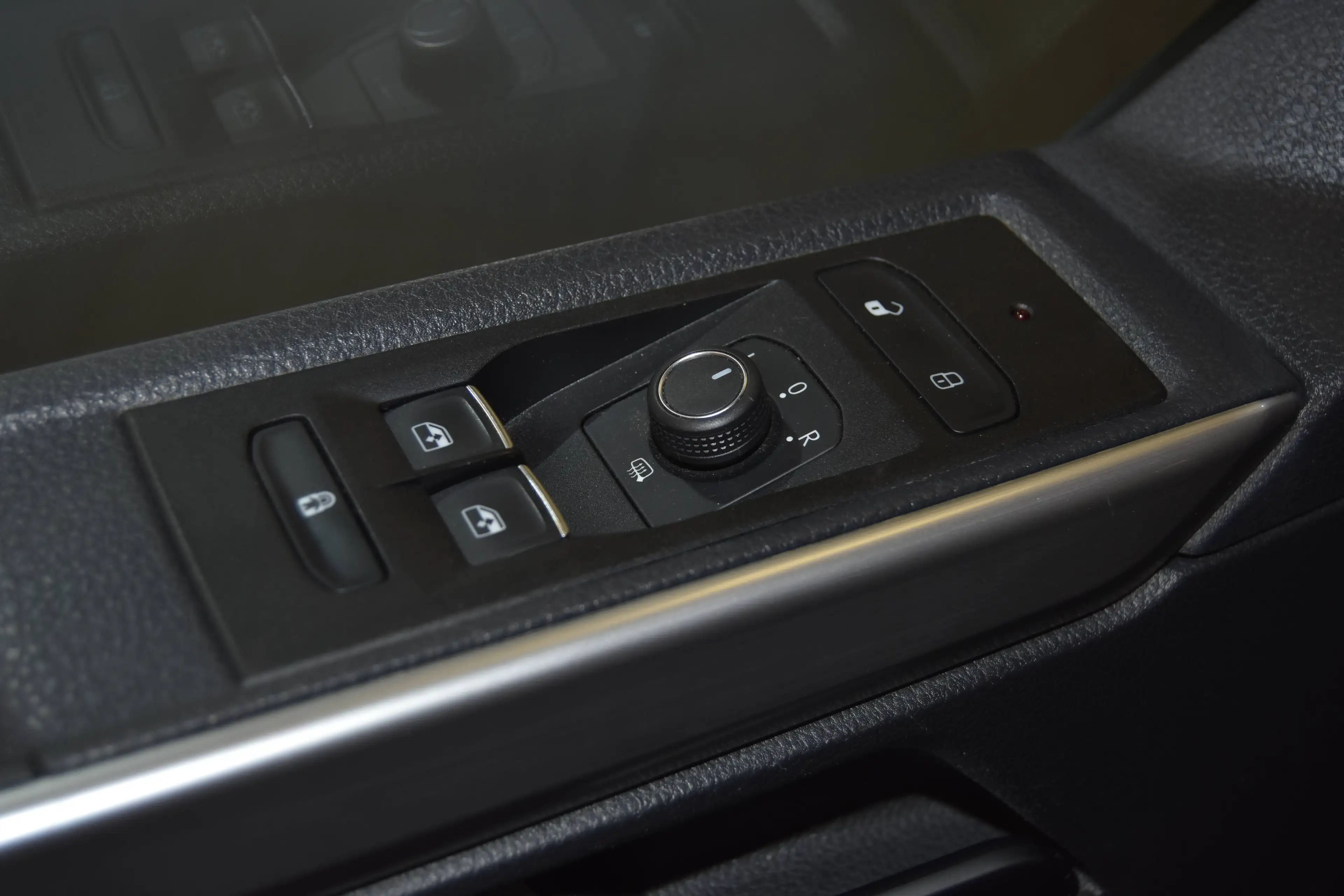 Volkswagen T6.1 Multivan Multivan 4MOTION~2SCHIEBET.~ACC~1HAND~AHK~DIGITAL~AHK — photo 14