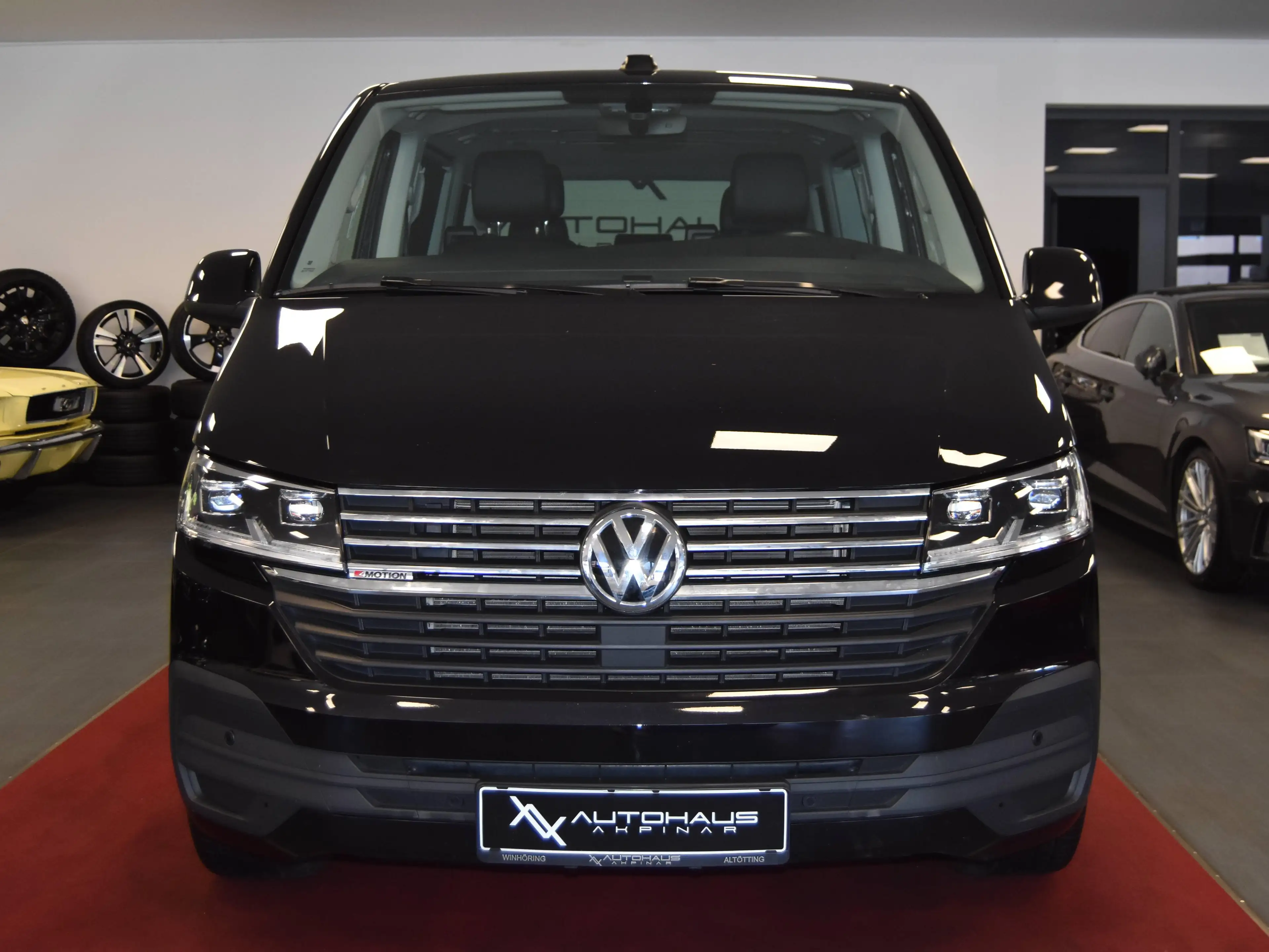 Volkswagen T6.1 Multivan Multivan 4MOTION~2SCHIEBET.~ACC~1HAND~AHK~DIGITAL~AHK — photo 10