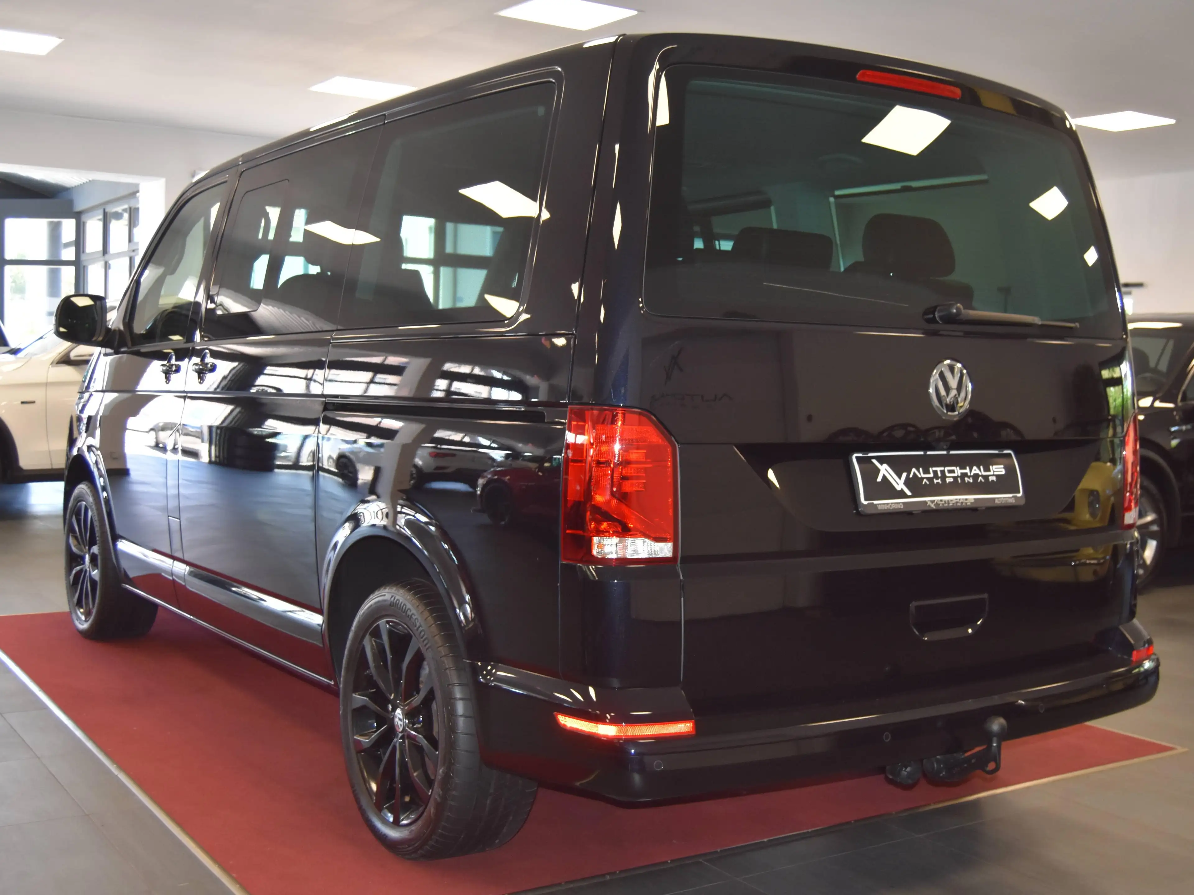 Volkswagen T6.1 Multivan Multivan 4MOTION~2SCHIEBET.~ACC~1HAND~AHK~DIGITAL~AHK — photo 5