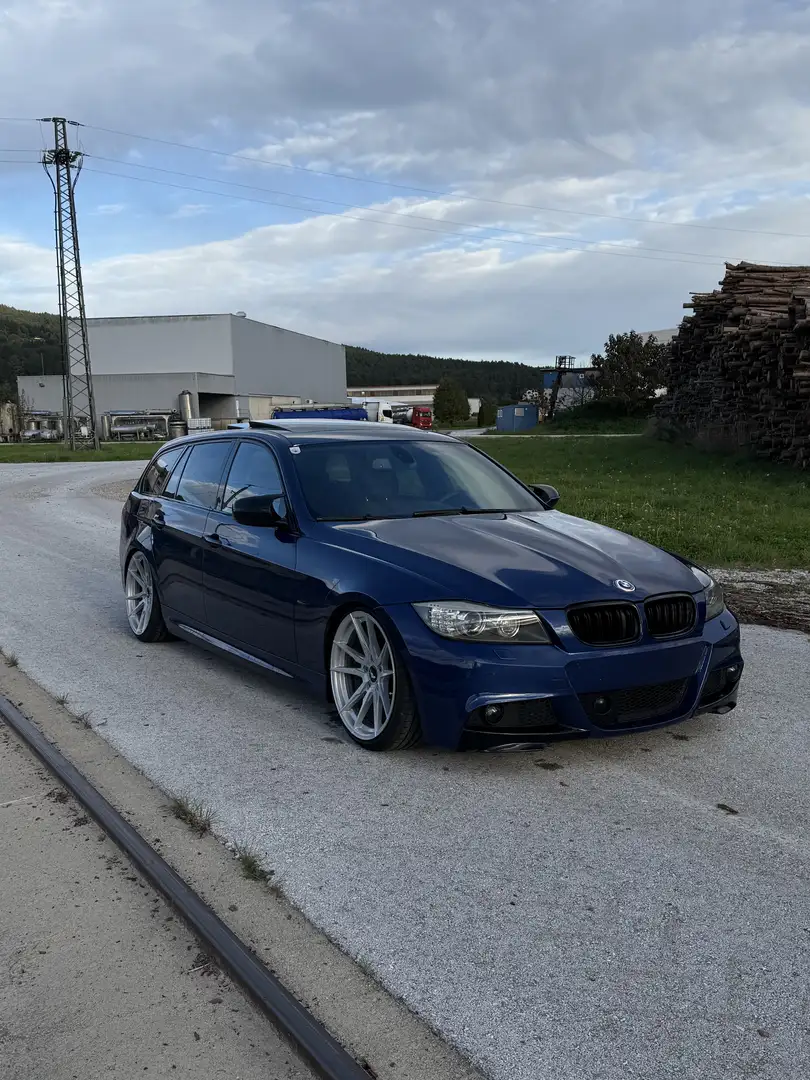 BMW 330 330d Touring Aut. - 1