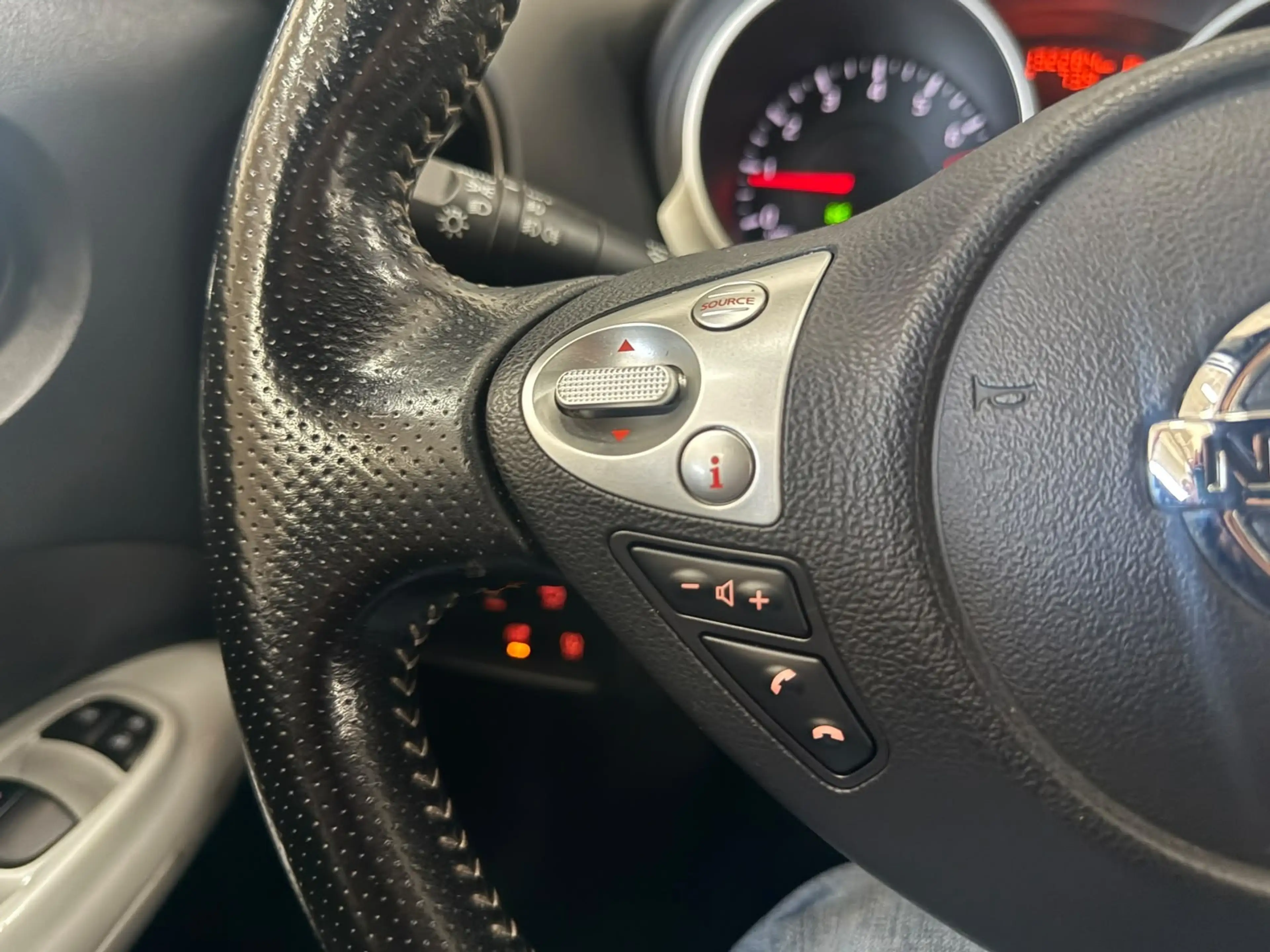 Nissan Juke 1.2 DIG-T S/S Connect Edition | BLISS | 360 | Trek — photo 13